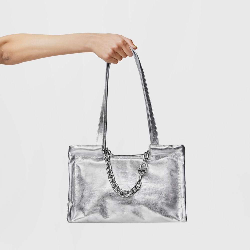 Shopper mediano de piel plateado TOUS MANIFESTO image number 5