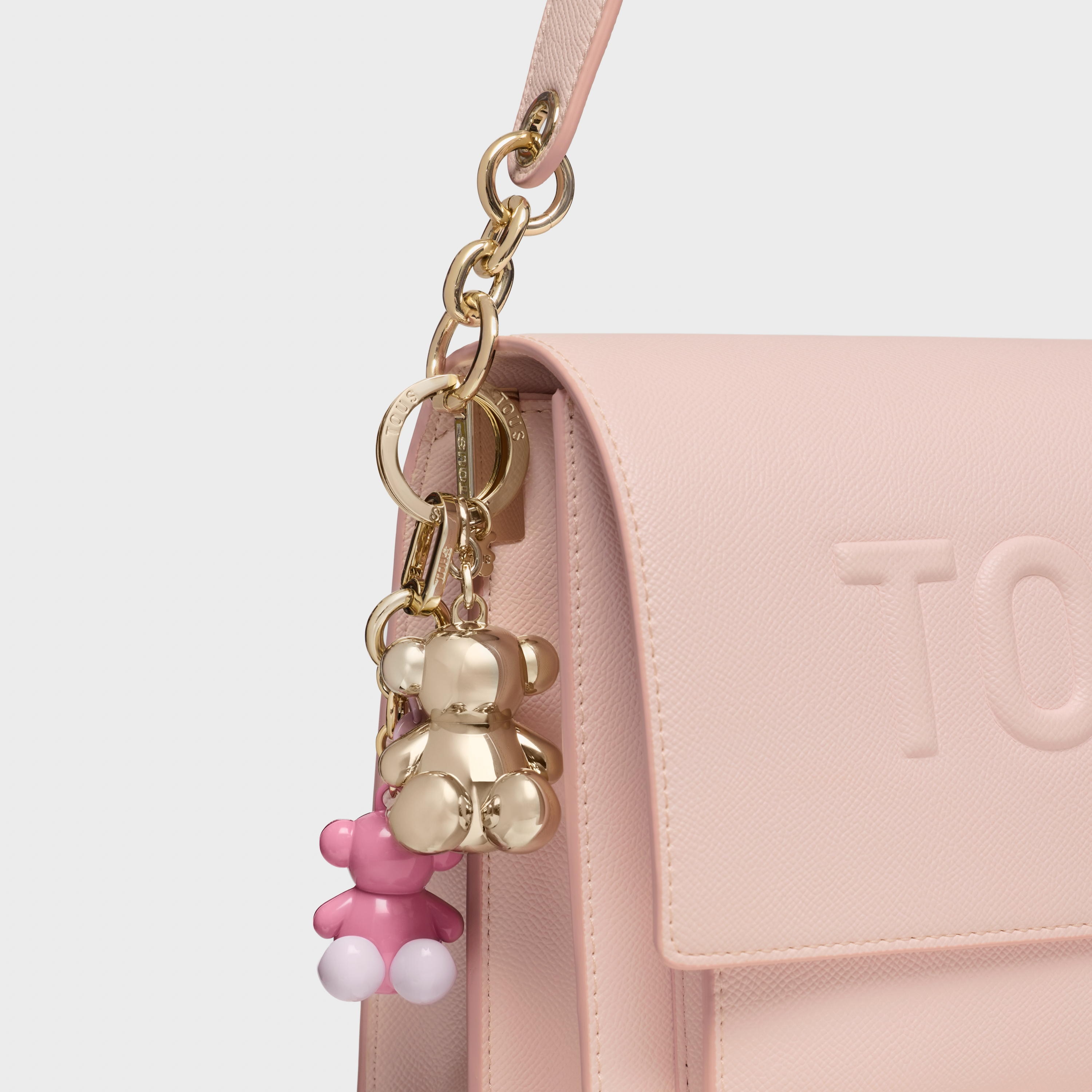 Gold-colored Metal Bold Bear Key ring