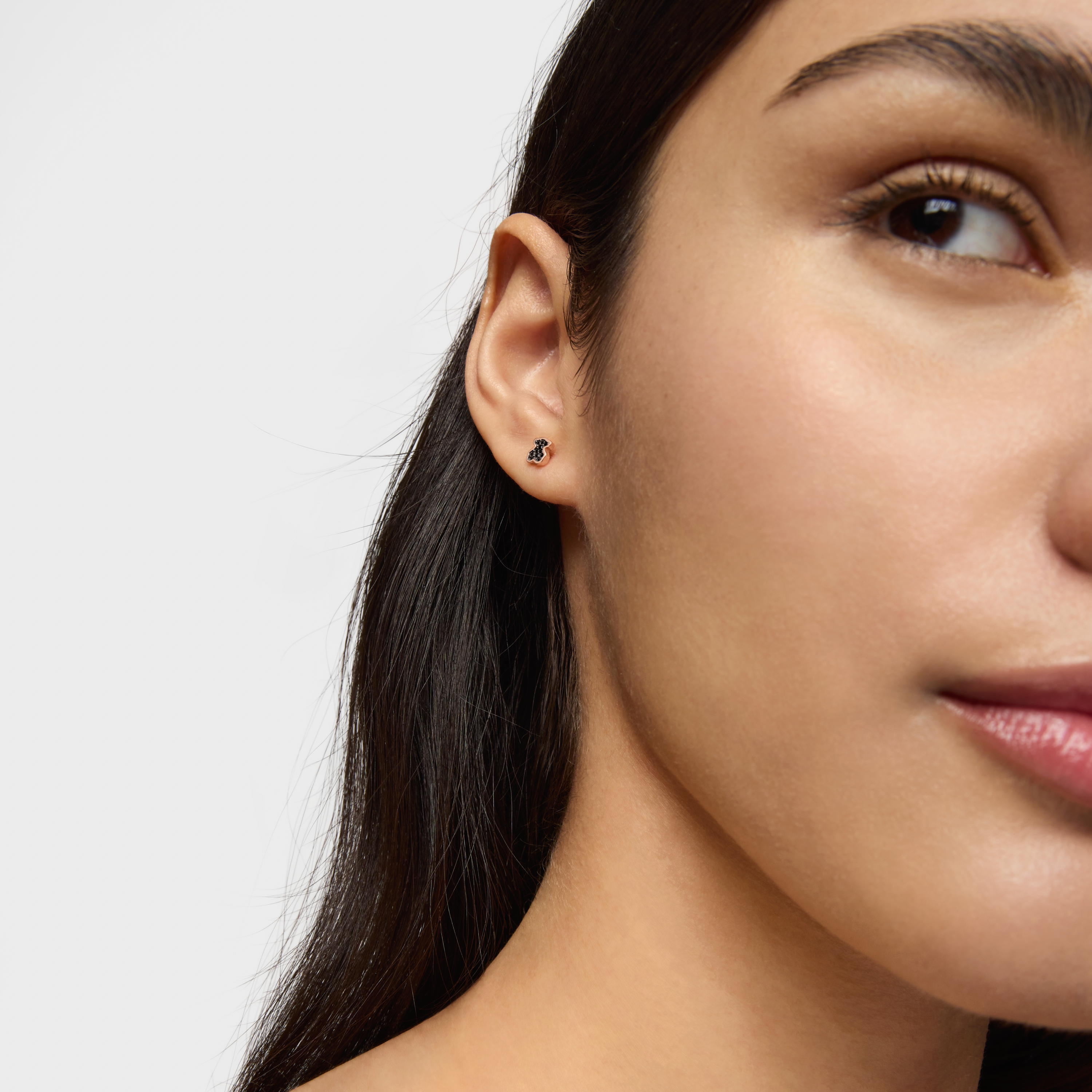 Pendientes con baño de oro rosa 18 kt sobre plata y espinelas motivo oso Motif