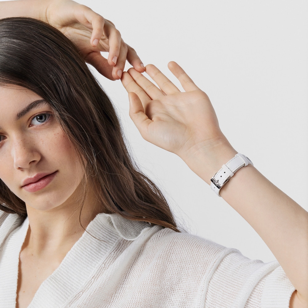 Reloj anal&oacute;gico Baby Bear de acero con correa de piel blanca