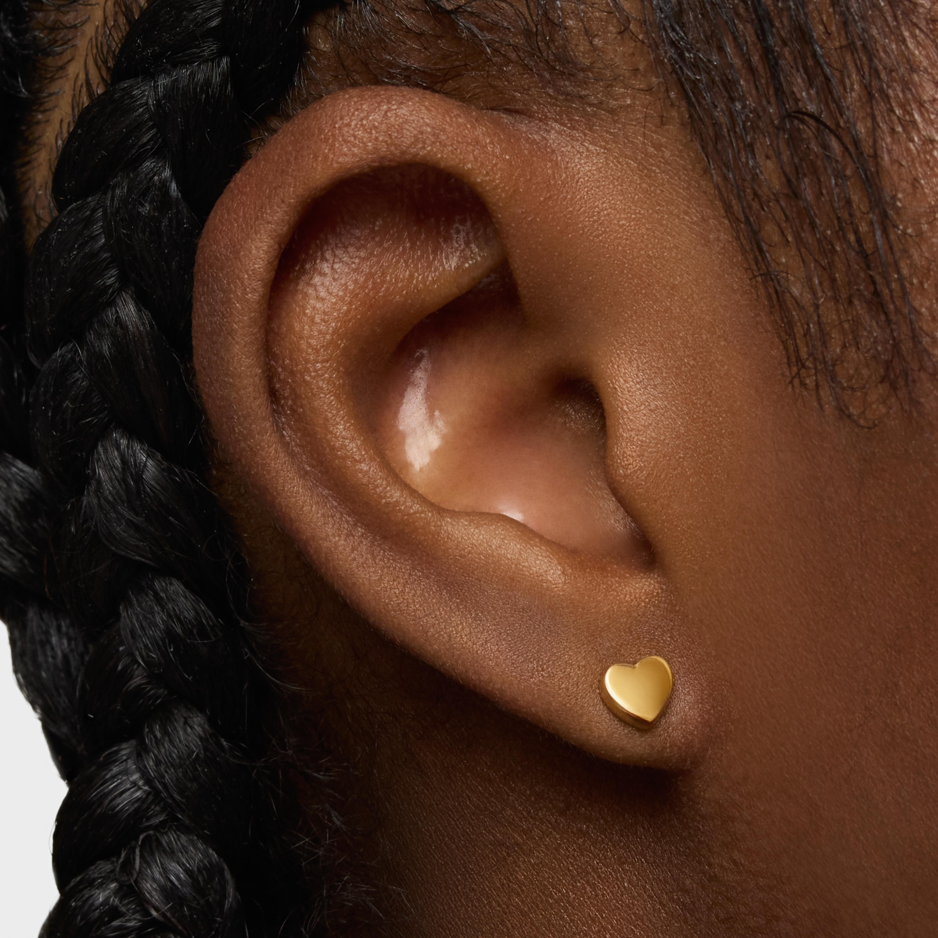 18K solid gold Sweet Dolls XXS Earrings with Bear motif. Pressure clasp.