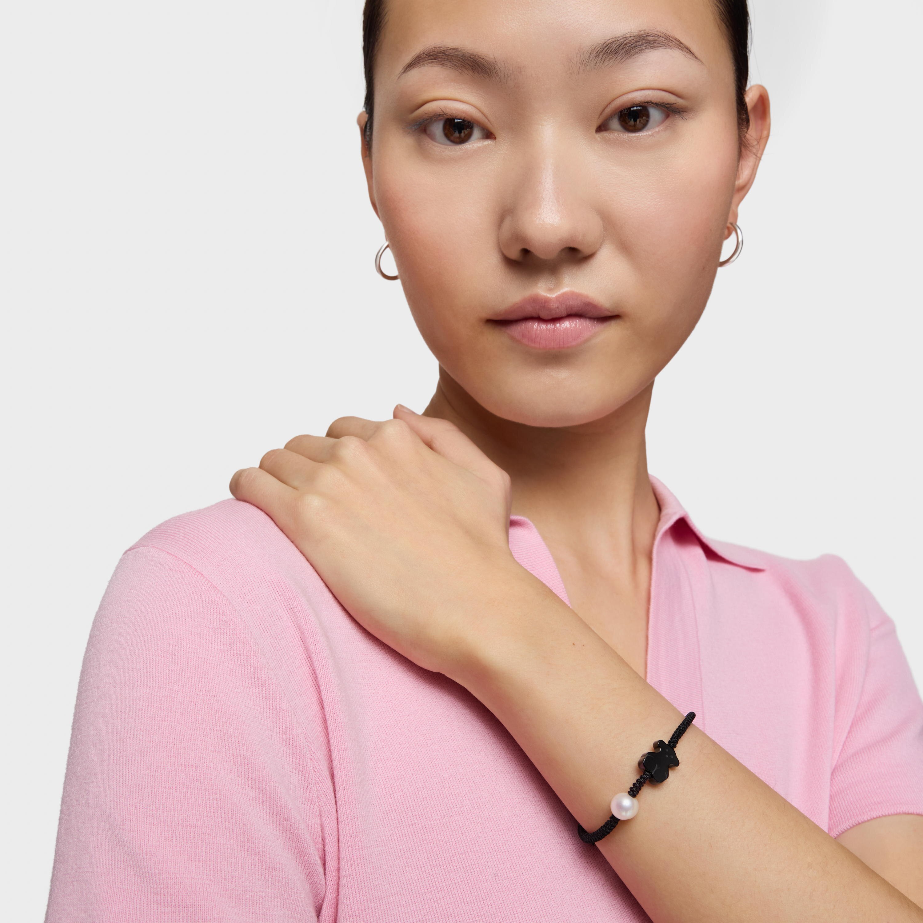 Onyx and pearl Tibet Bracelet with Bear motif
