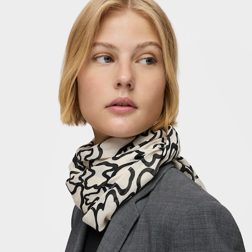 Kaos Scarf