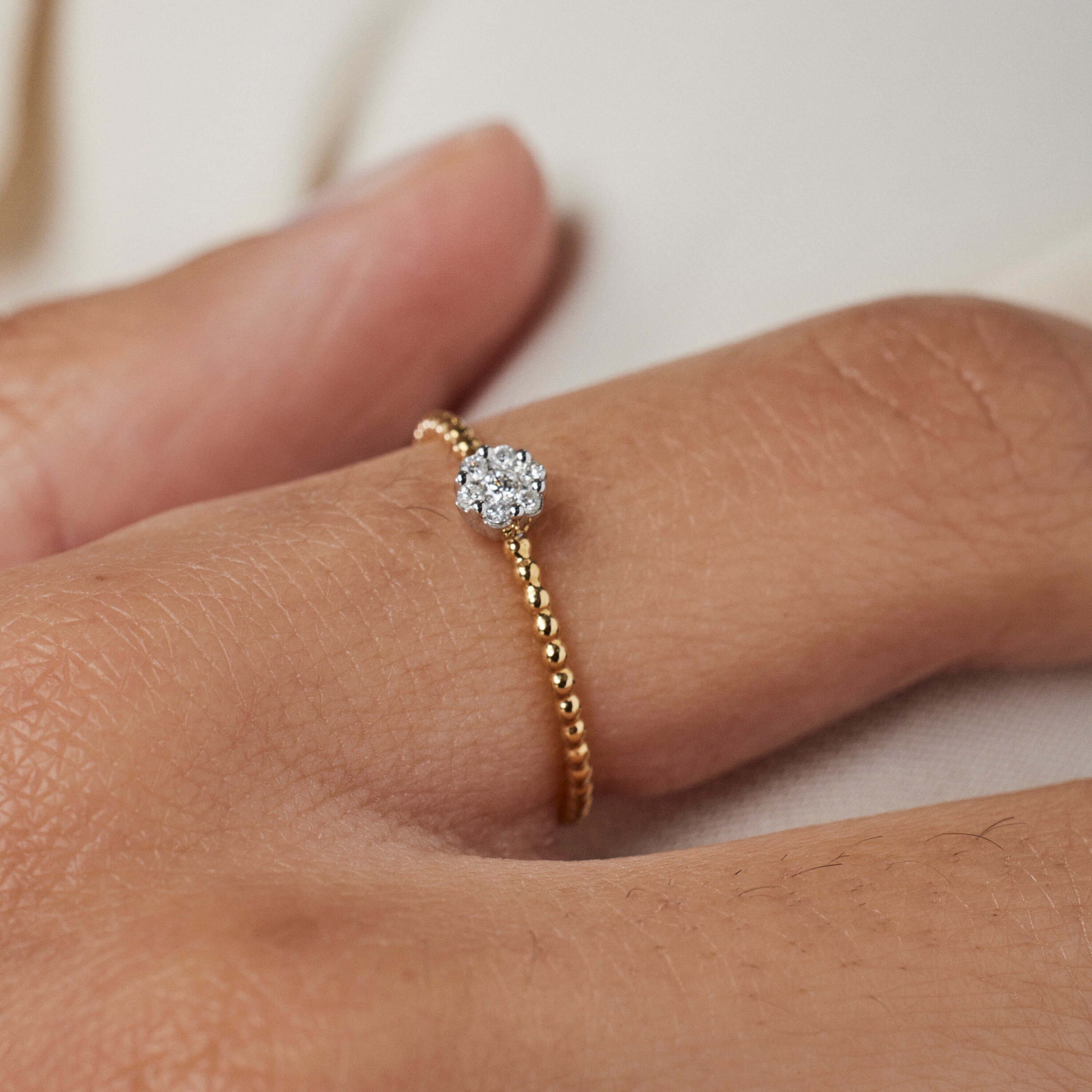 18K solid gold TOUS Brillants Ring with 0,06ct Diamond
