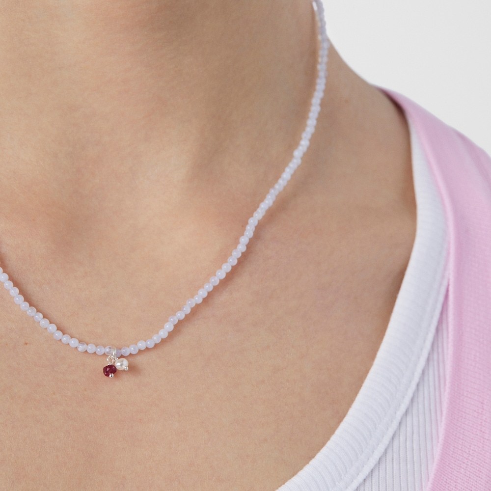 Collar de plata y calcedonias de 2mm, rub&iacute; tratado y perla cultivada Camille