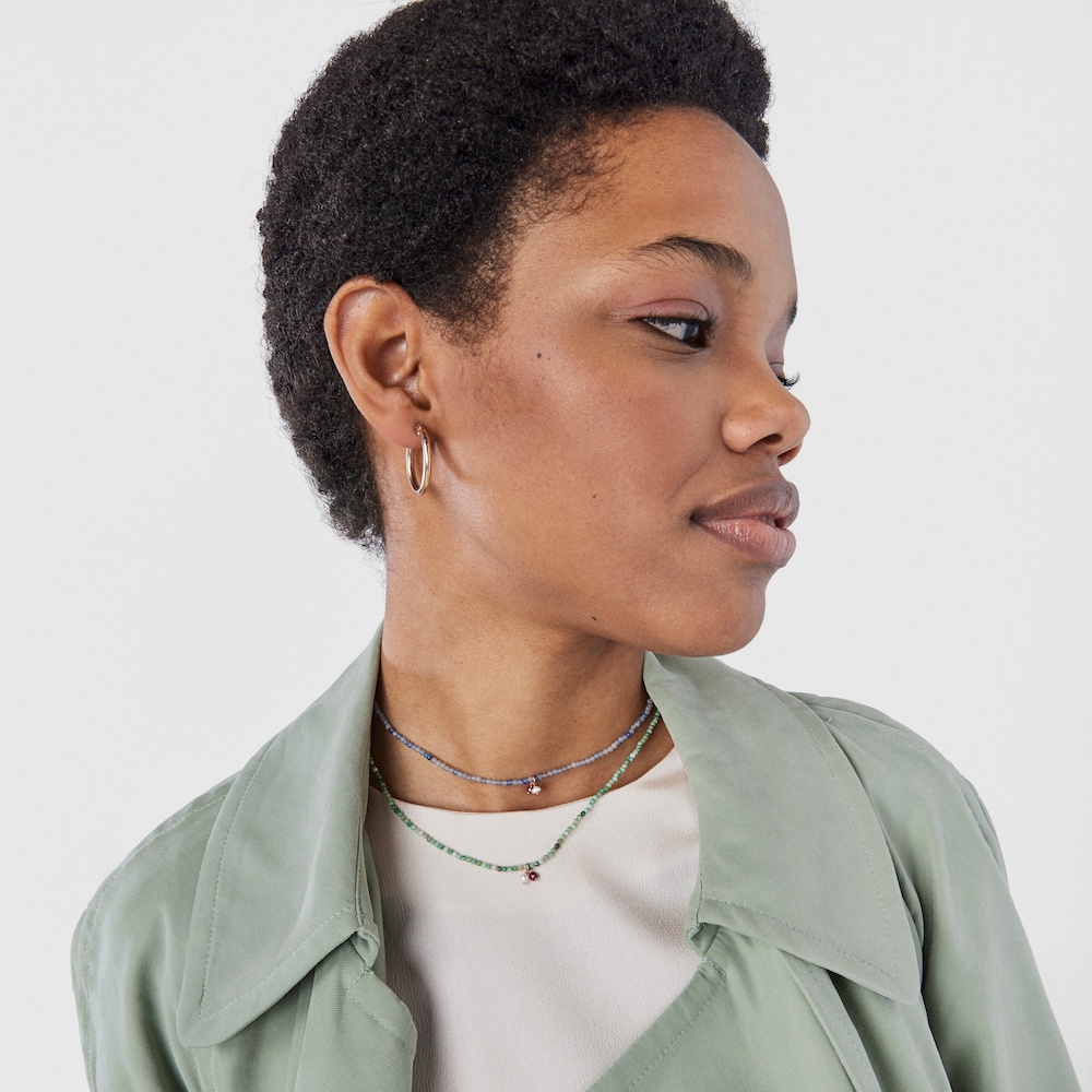 Collar Camille con ba&ntilde;o de oro rosa 18 kt sobre plata y Roca verde con Rub&iacute; y Perla