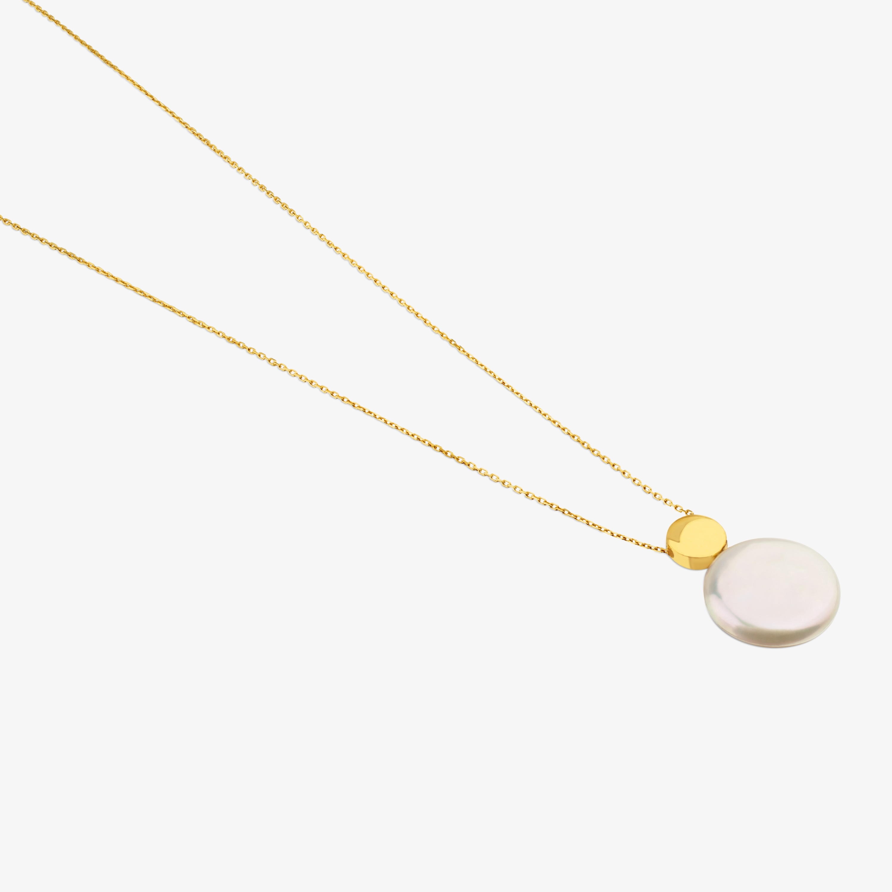 Alecia Necklace in 18K solid gold with Pearl.