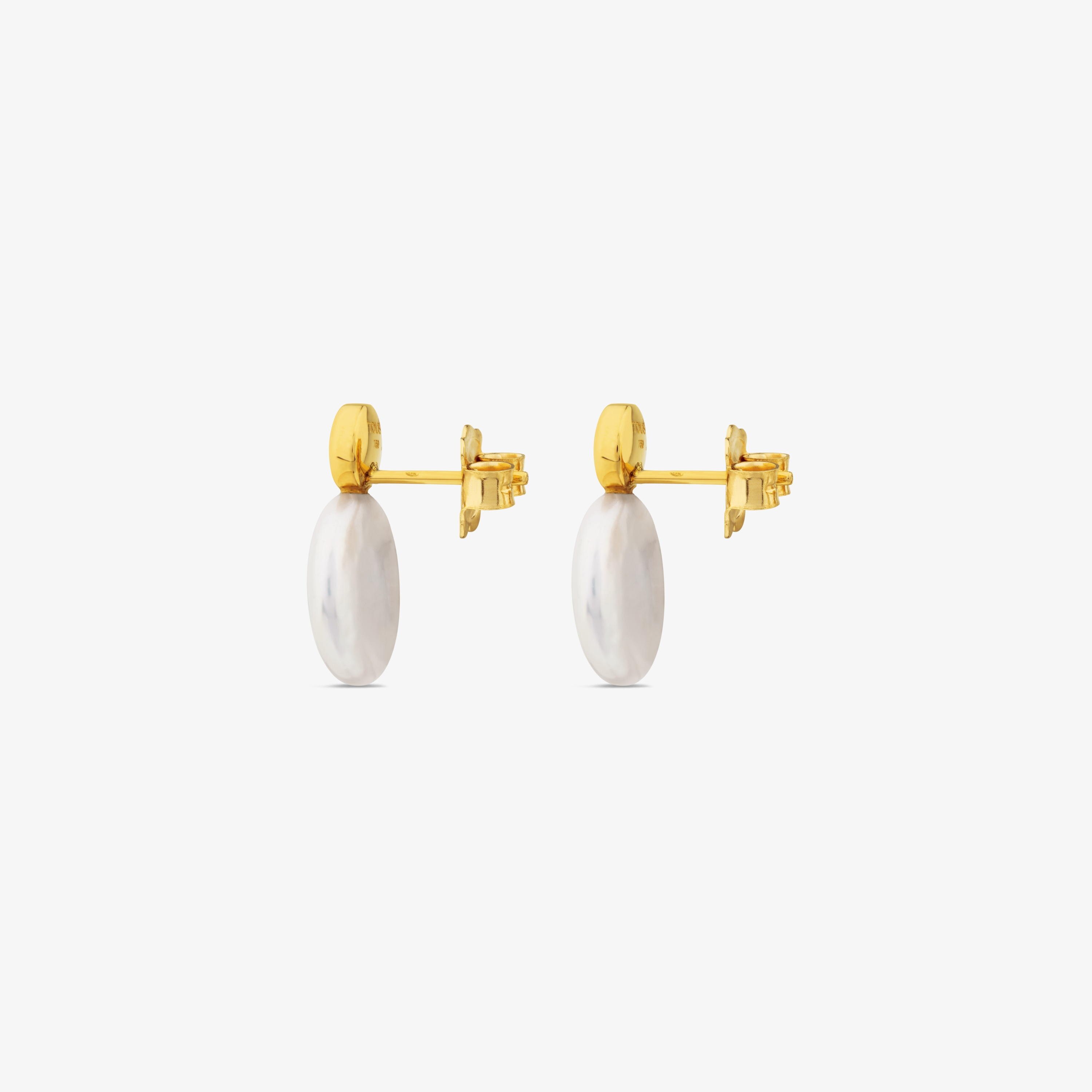 Alecia Earrings in 18K solid gold with Pearl.