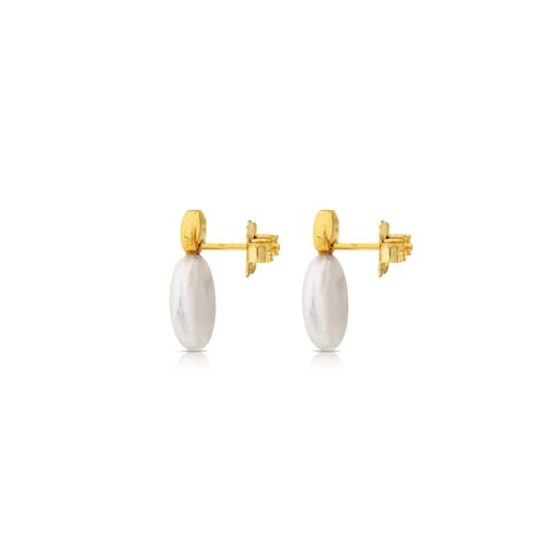 Alecia Earrings in Gold with Pearl