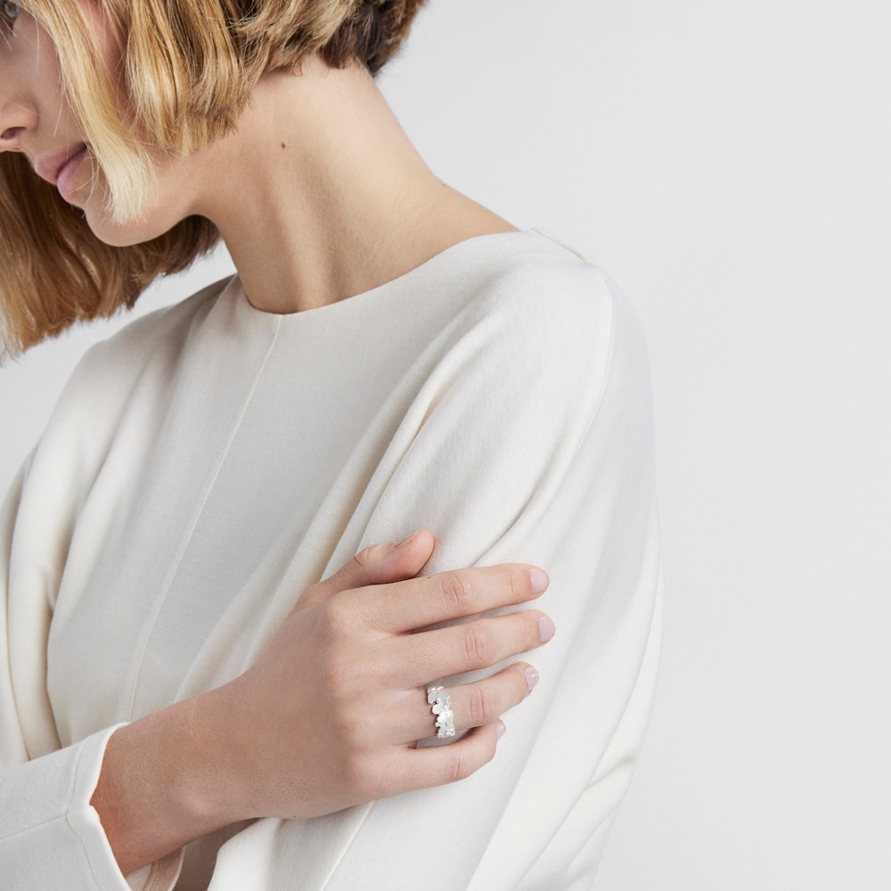 Anillo Hill de Plata