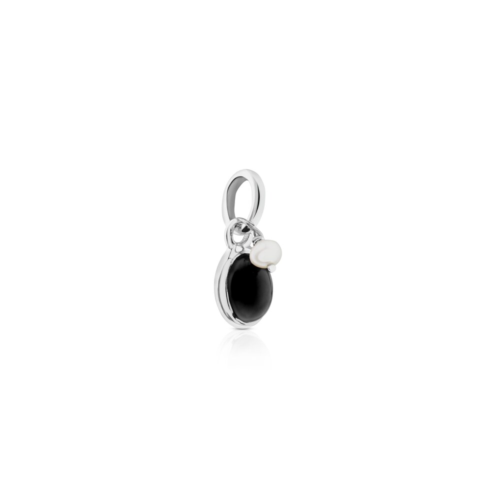 Silver Tiny Pendant with Onyx and Pearl