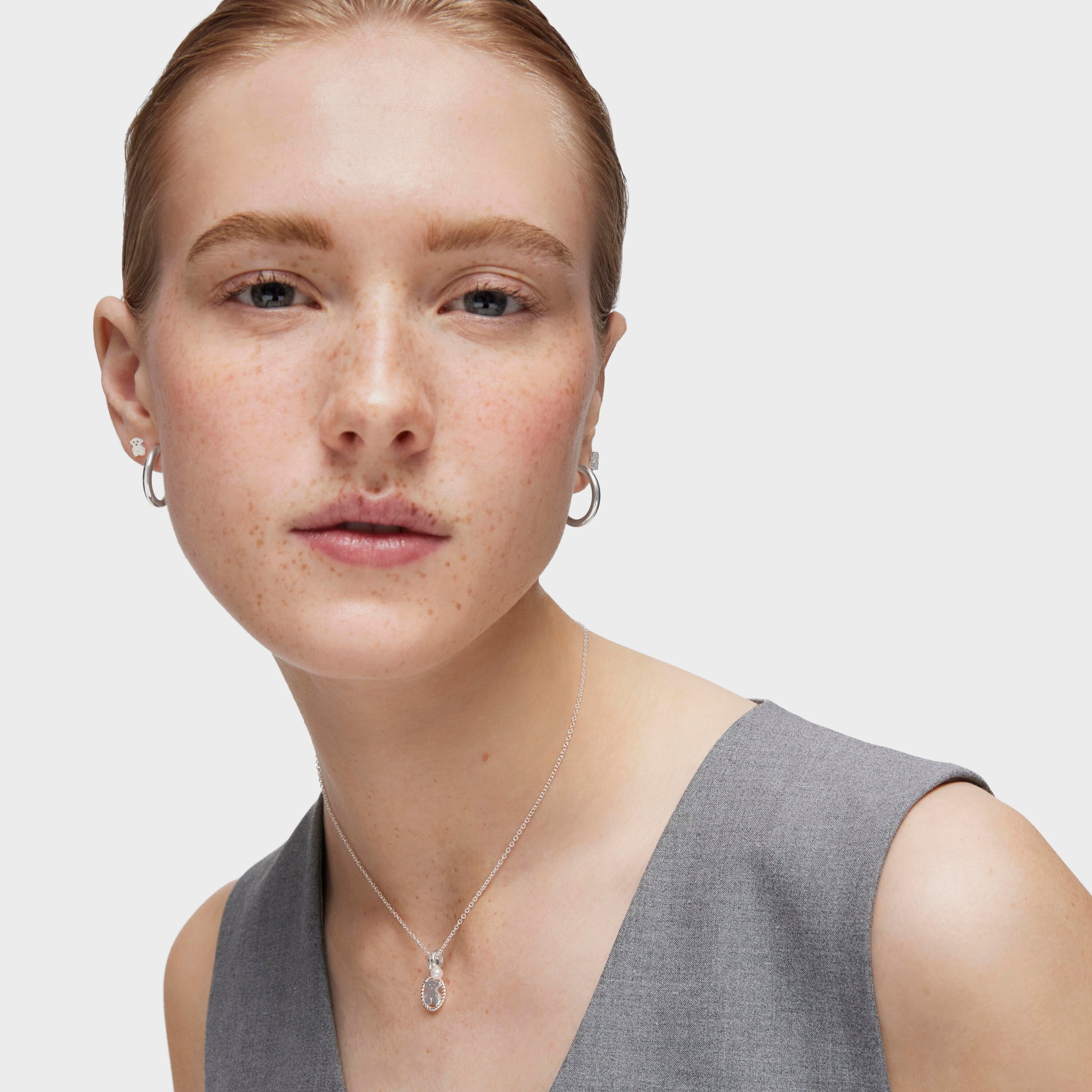 Silver Camee Necklace with Pearl