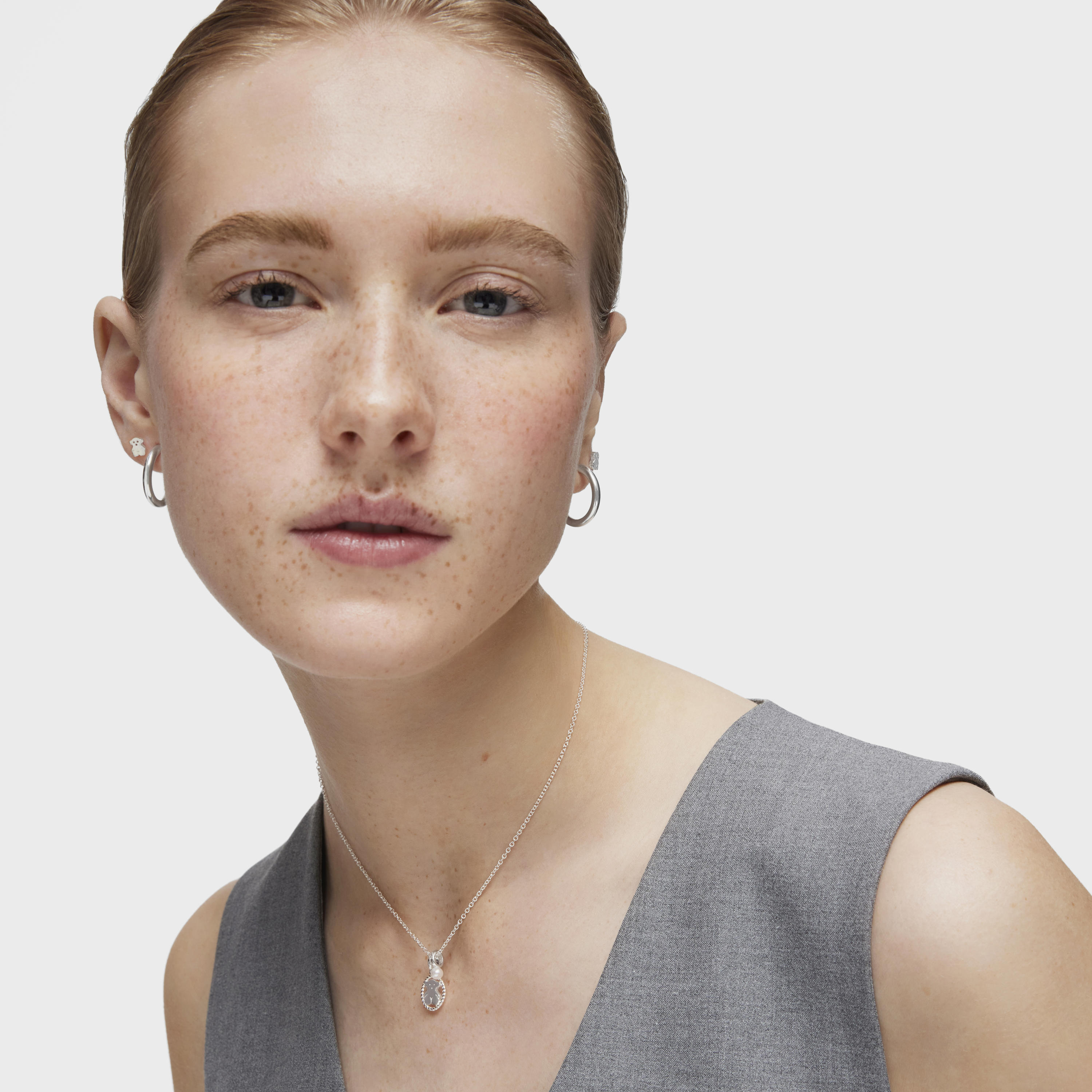 Silver Camee Necklace with Pearl