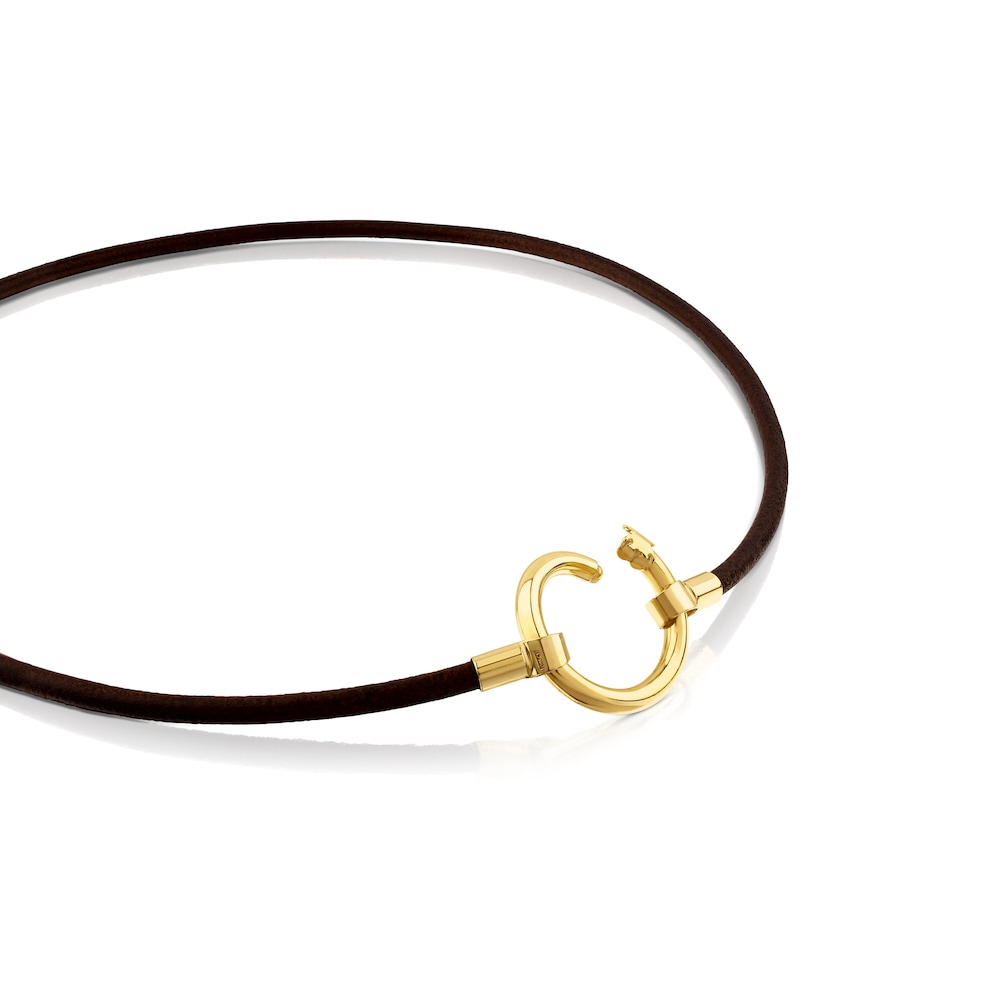 Collar con ba&ntilde;o de oro 18 kt sobre plata y cuero Hold