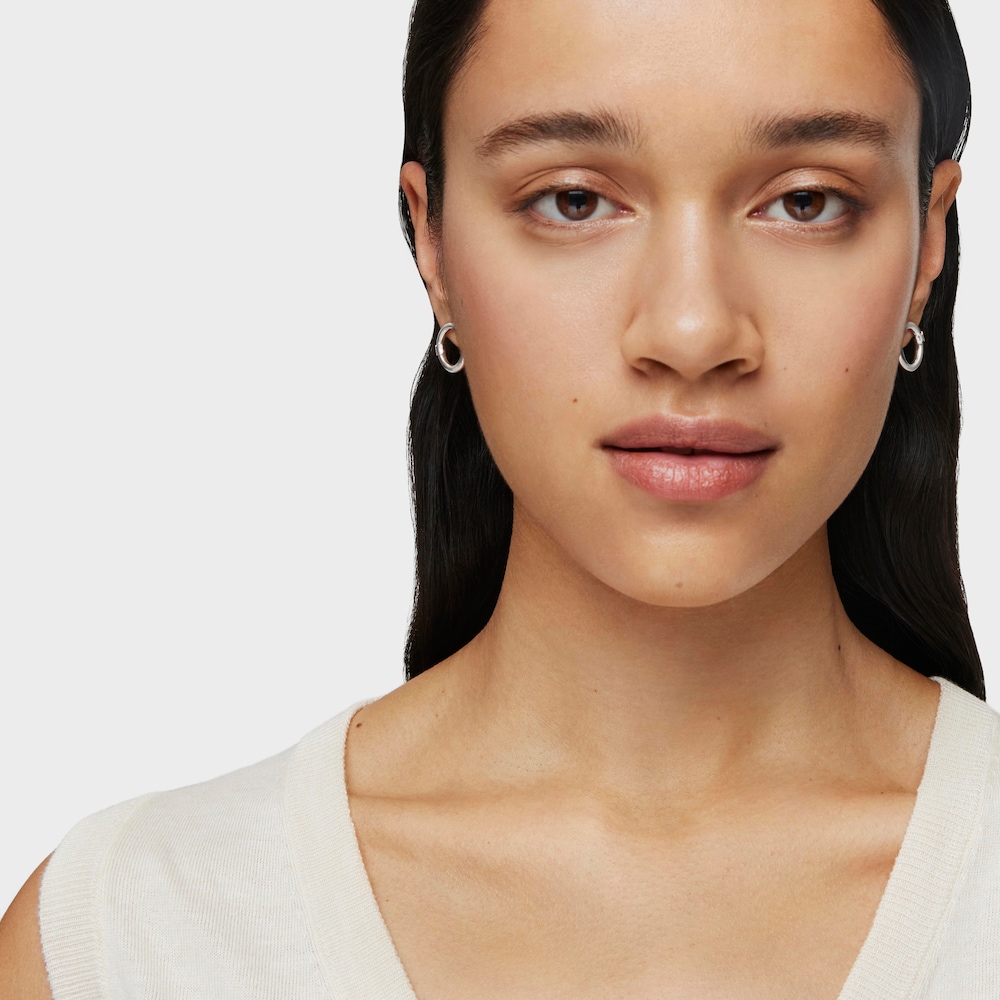 Pendientes peque&ntilde;os de plata Hold