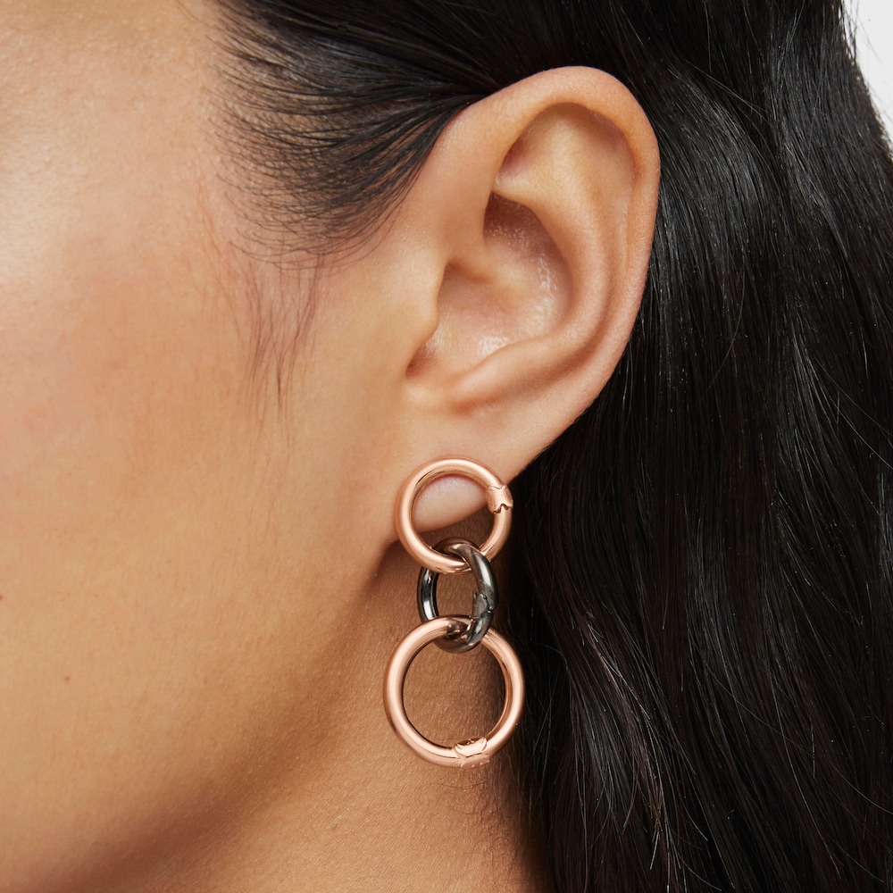 Pendientes peque&ntilde;os con ba&ntilde;o de oro rosa 18 kt sobre plata Hold