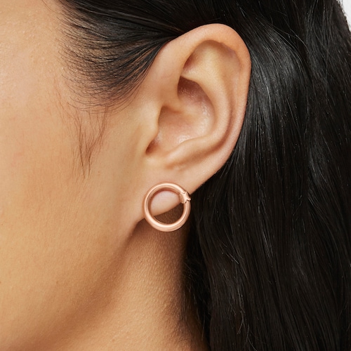 Pendientes pequeños con baño de oro rosa 18 kt sobre plata Hold