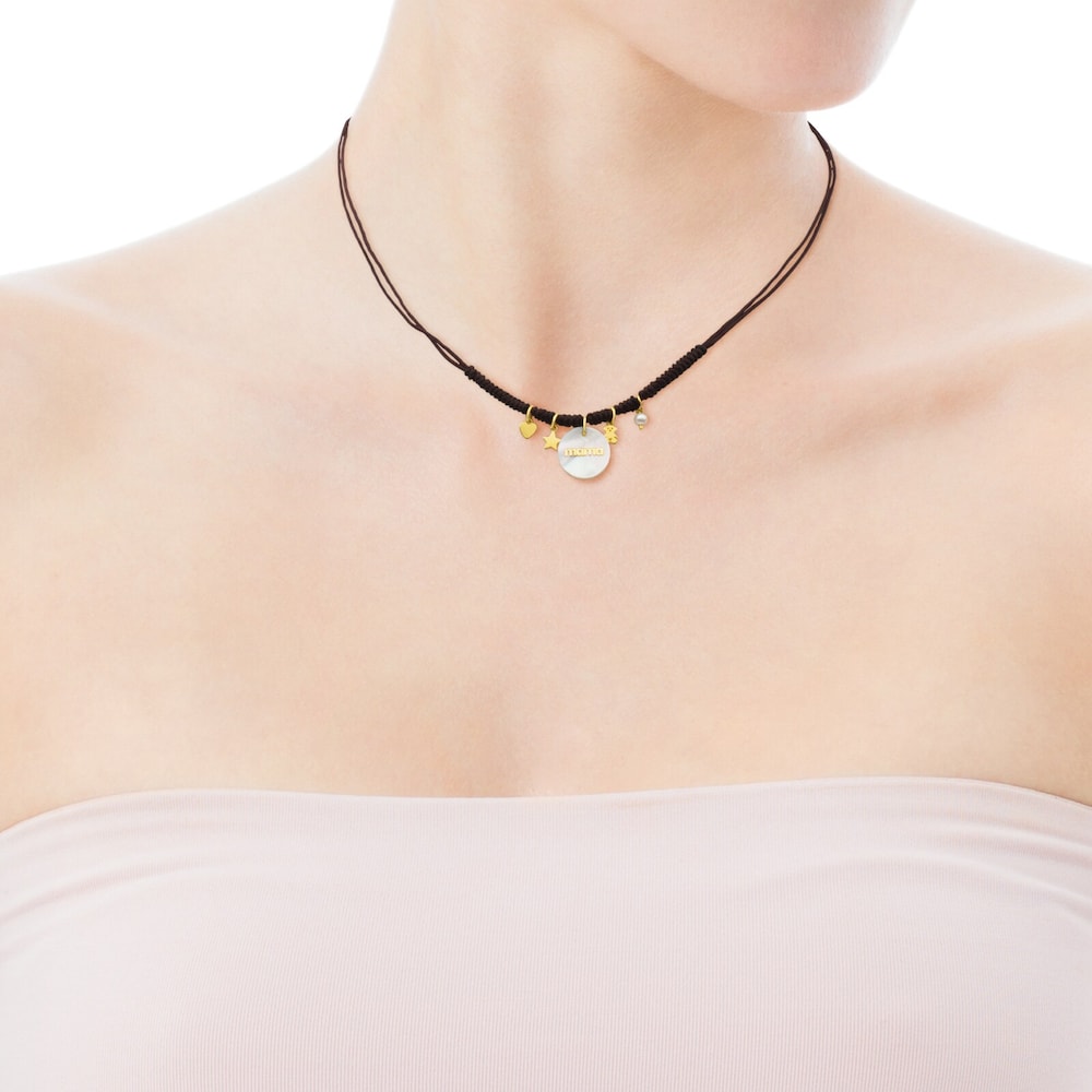 Collar TOUS Mama de Oro con N&aacute;car, Perla y cord&oacute;n en color marr&oacute;n