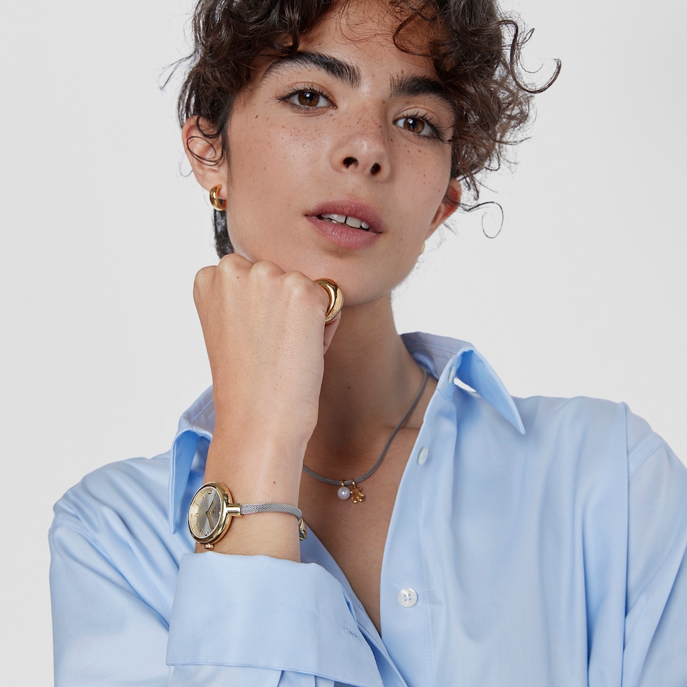 Uhr Hold Charms aus zweifarbigem, goldenen IP Stahl und Stahl Armband