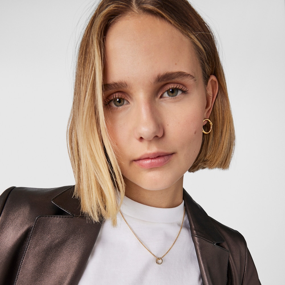 Colgante peque&ntilde;o con ba&ntilde;o de oro 18 kt sobre plata y espinelas Shield