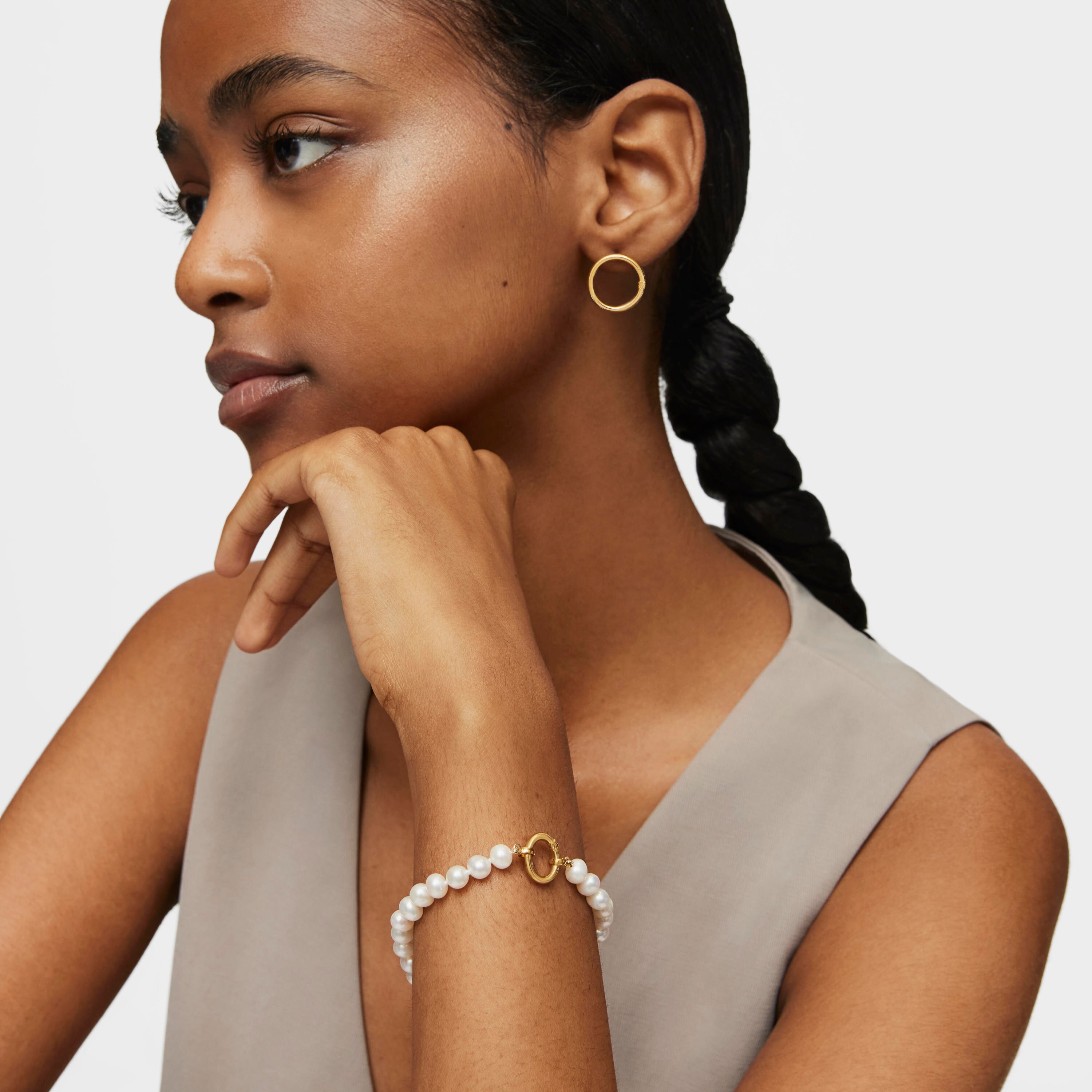 18K solid gold Hold Bracelet with Pearls