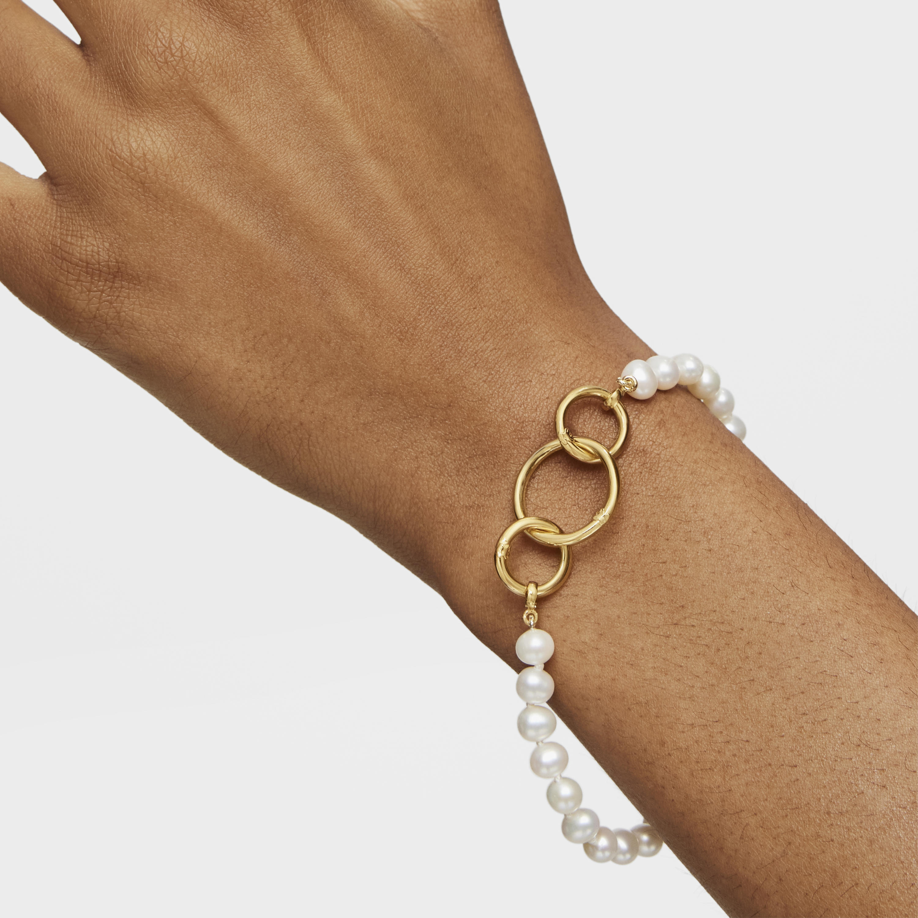 18K solid gold Hold Bracelet with Pearls