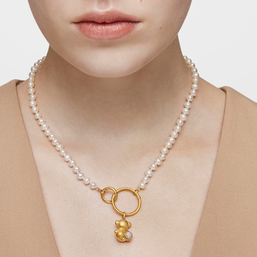 Gold Hold Necklace with Pearls