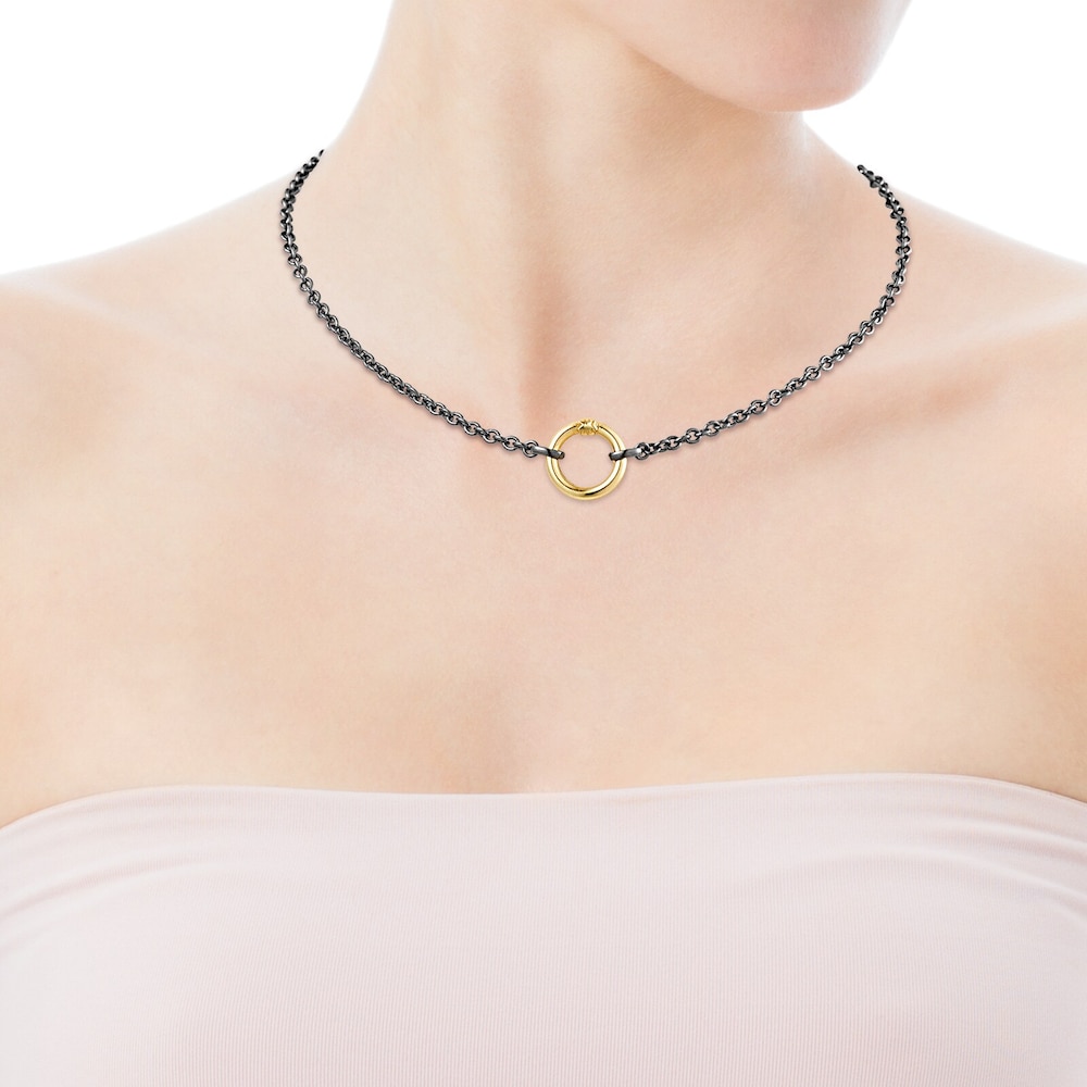 Girocollo in argento scuro con piccolo anello, 42 cm.