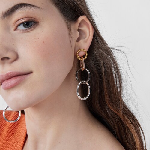 Aretes largos Hold de Plata, baño de oro 18 kt sobre plata, baño de oro rosa 18 kt sobre plata y Plata Dark Silver