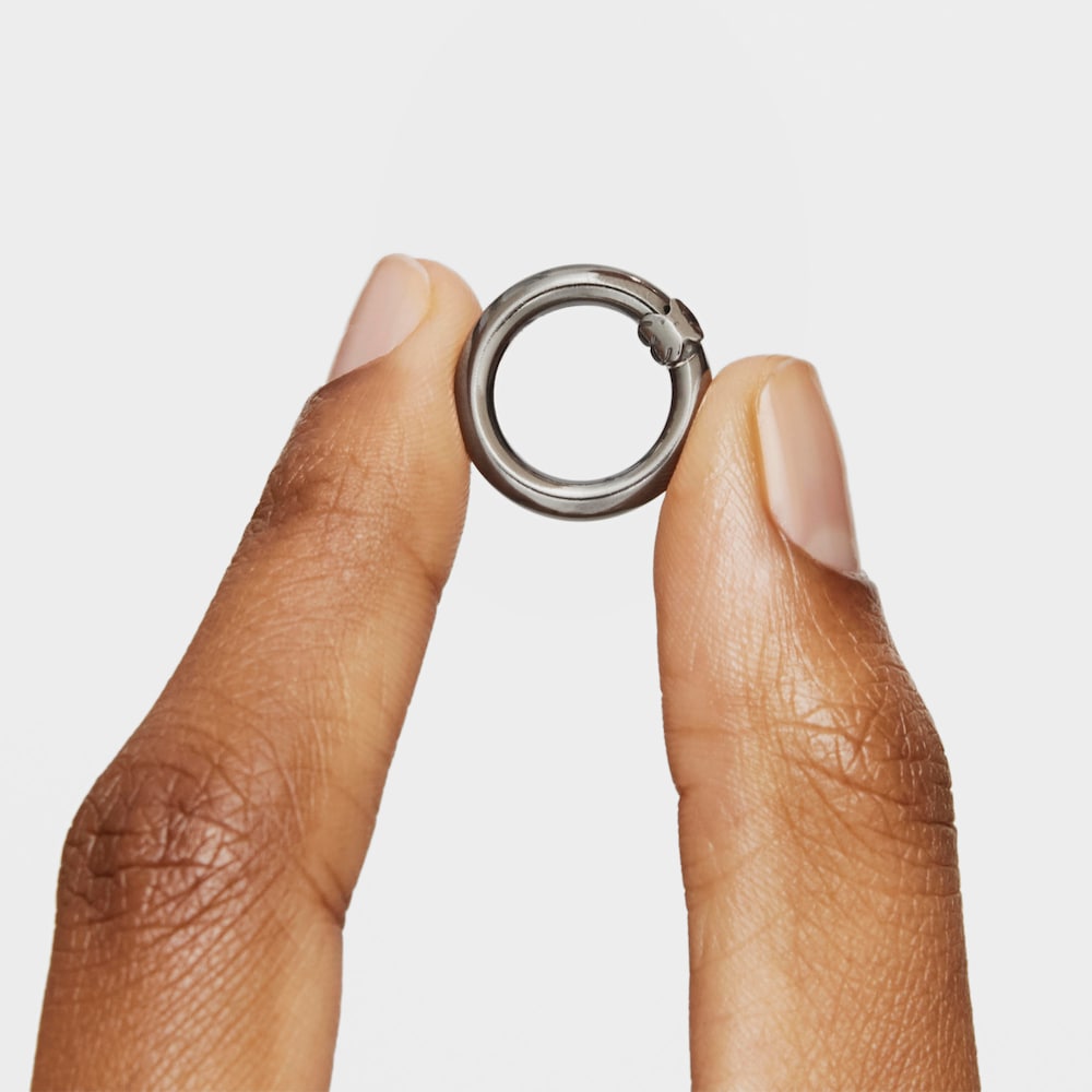 Small Dark Silver Hold Ring