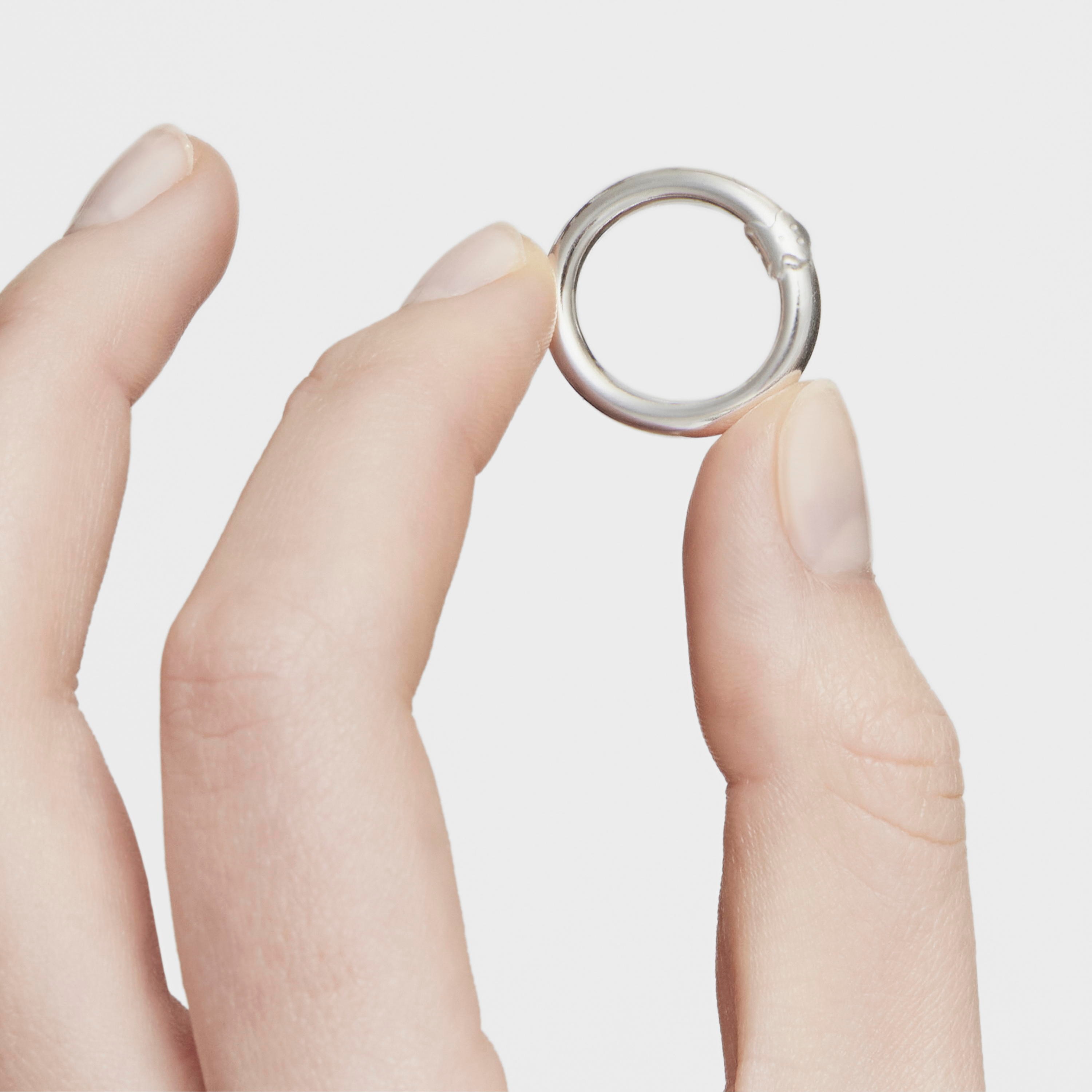 Medium Silver Hold Ring