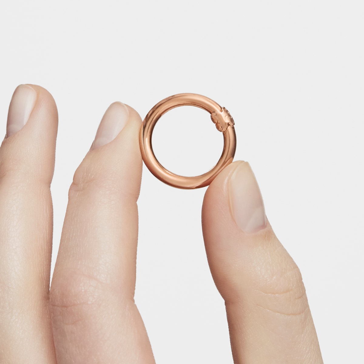 Medium Rose Vermeil Silver Hold Ring
