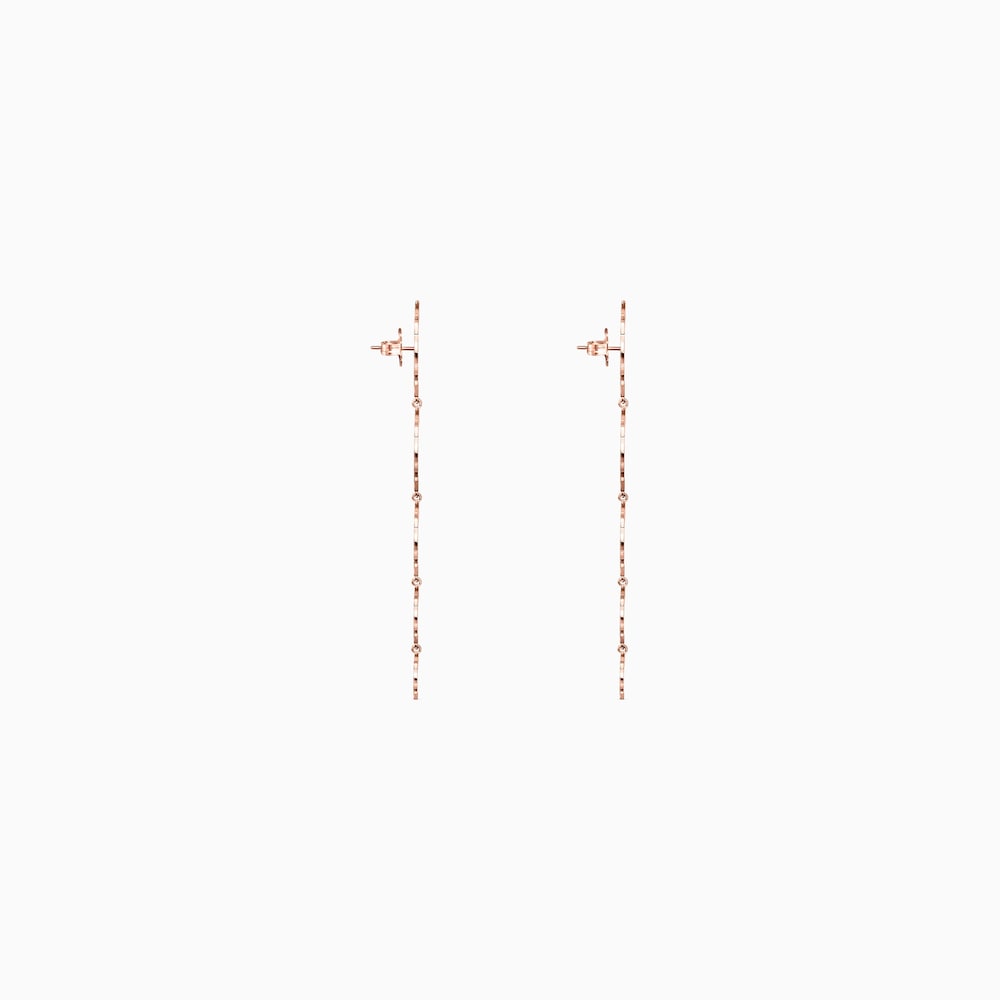 Pendientes largos con ba&ntilde;o de oro rosa 18 kt sobre plata Rosa de Abril