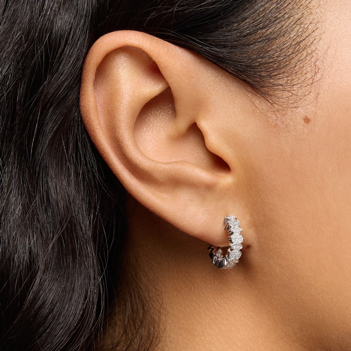 White Gold TOUS Puppies hoop Earrings with Diamonds 0,11ct