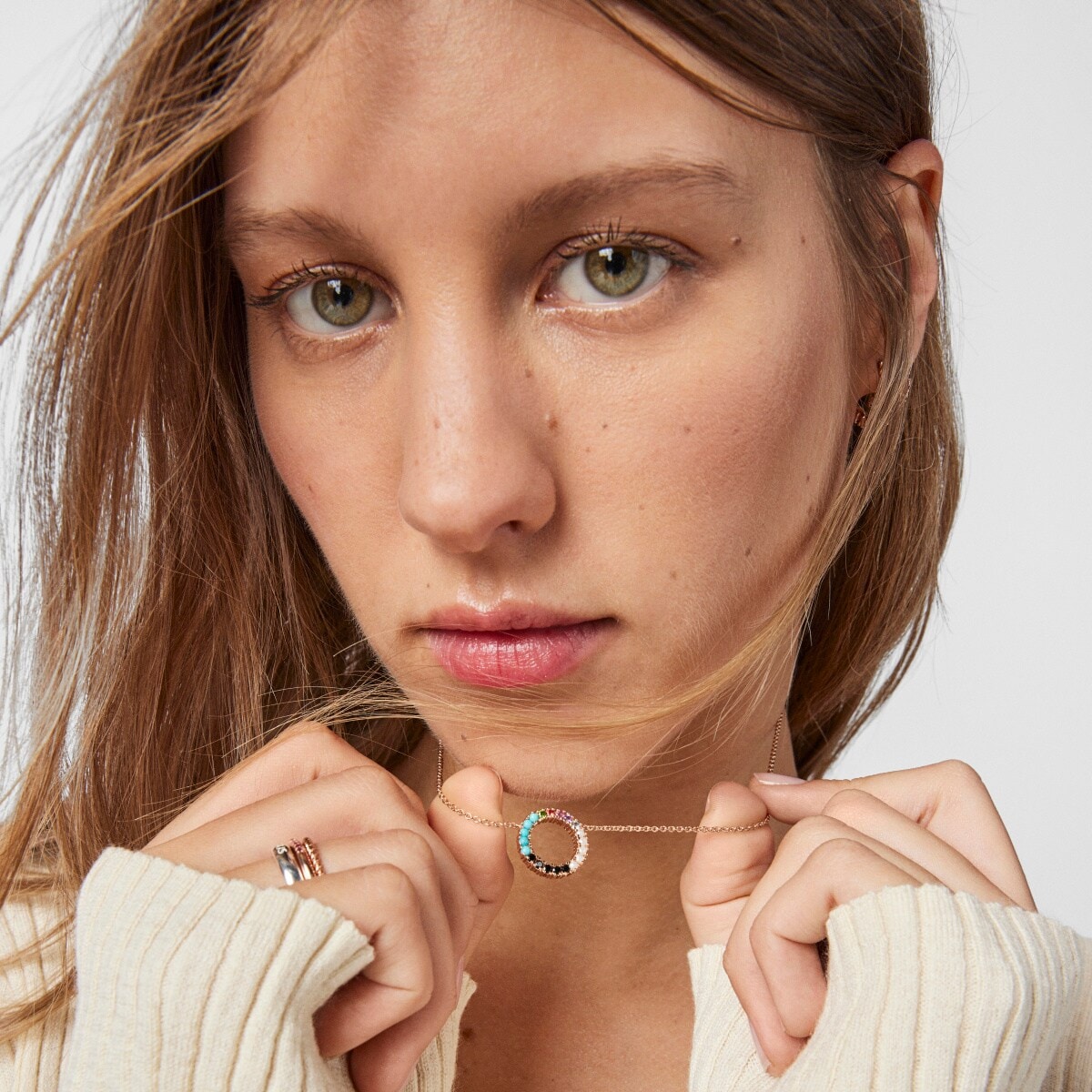 Collar disco con baño de oro rosa 18 kt sobre plata y gemas Straight