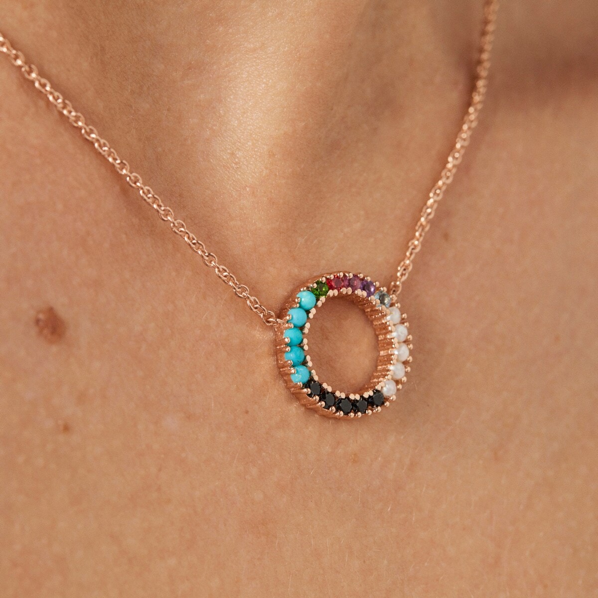 Collar disco con baño de oro rosa 18 kt sobre plata y gemas Straight