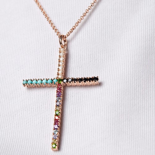 Colgante cruz con baño de oro rosa 18 kt sobre plata y gemas Straight