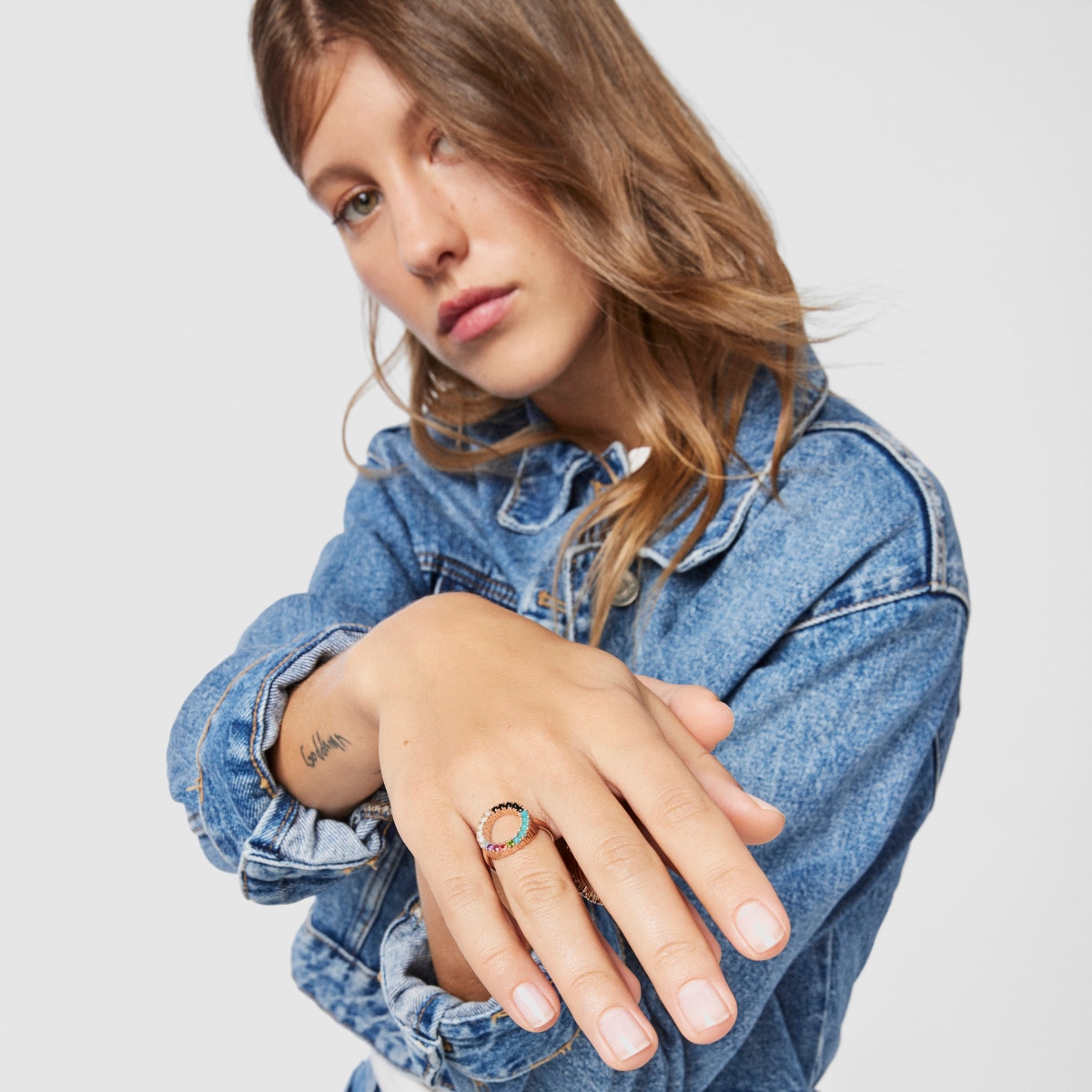 Anillo disco de plata vermeil rosa con gemas multicolor Straight