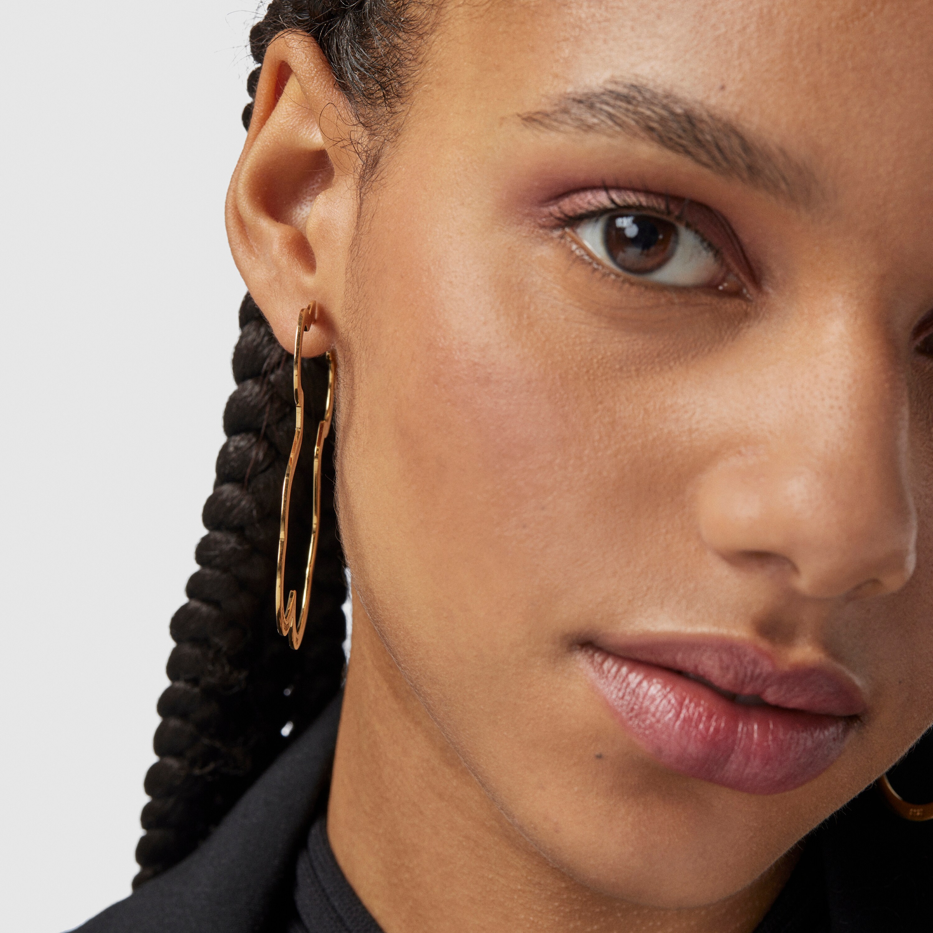 Silueta bear Earrings in 18K gold vermeil