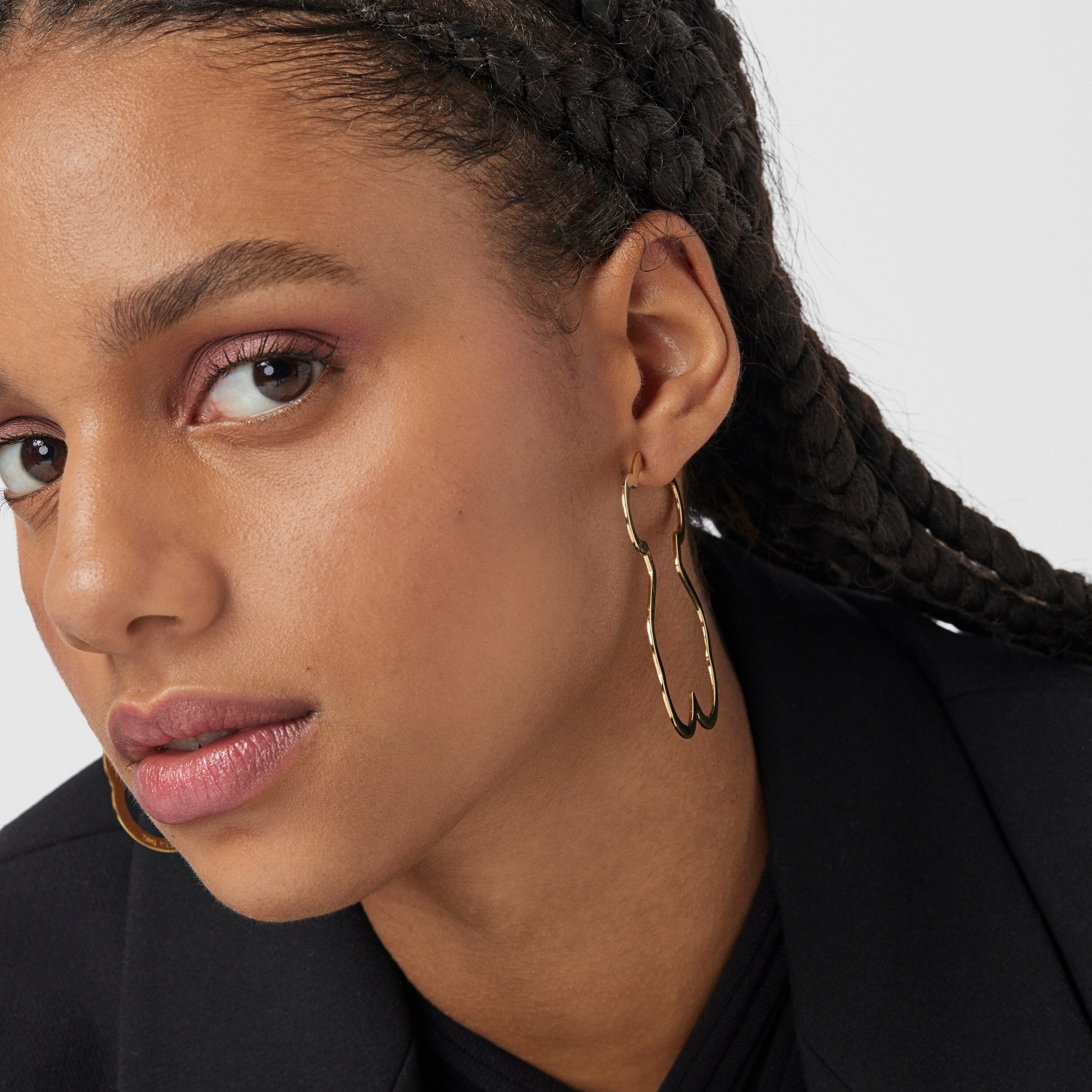 Silueta bear Earrings in 18K gold vermeil