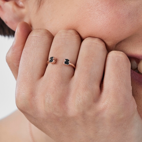 Anillo abierto de plata vermeil rosa con espinelas motivo oso Motif