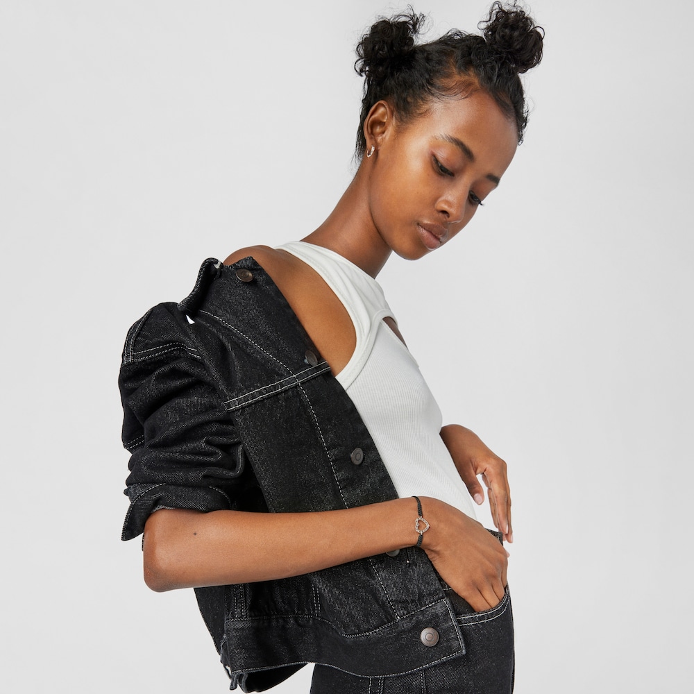 Pulsera coraz&oacute;n de plata y cord&oacute;n negro San Valent&iacute;n