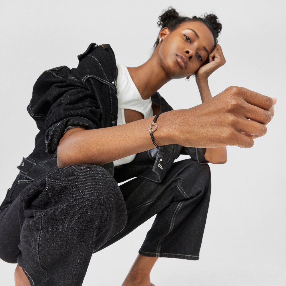 Pulsera coraz&oacute;n de plata y cord&oacute;n negro San Valent&iacute;n