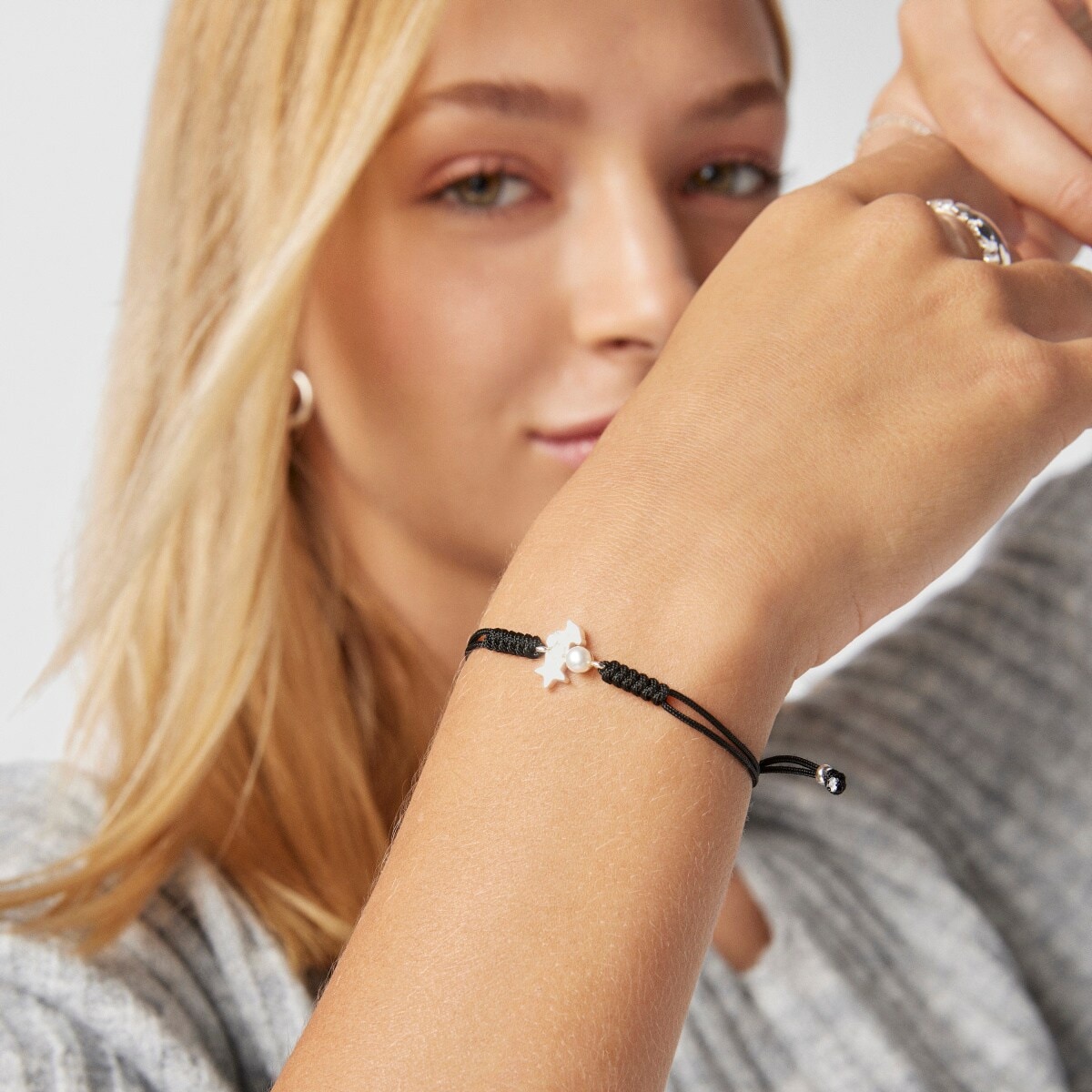 Pulsera de plata con perla y cordón negro Nocturne