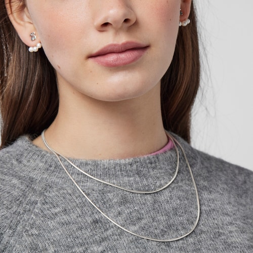 Short Nocturne Silver Earrings with Pearls