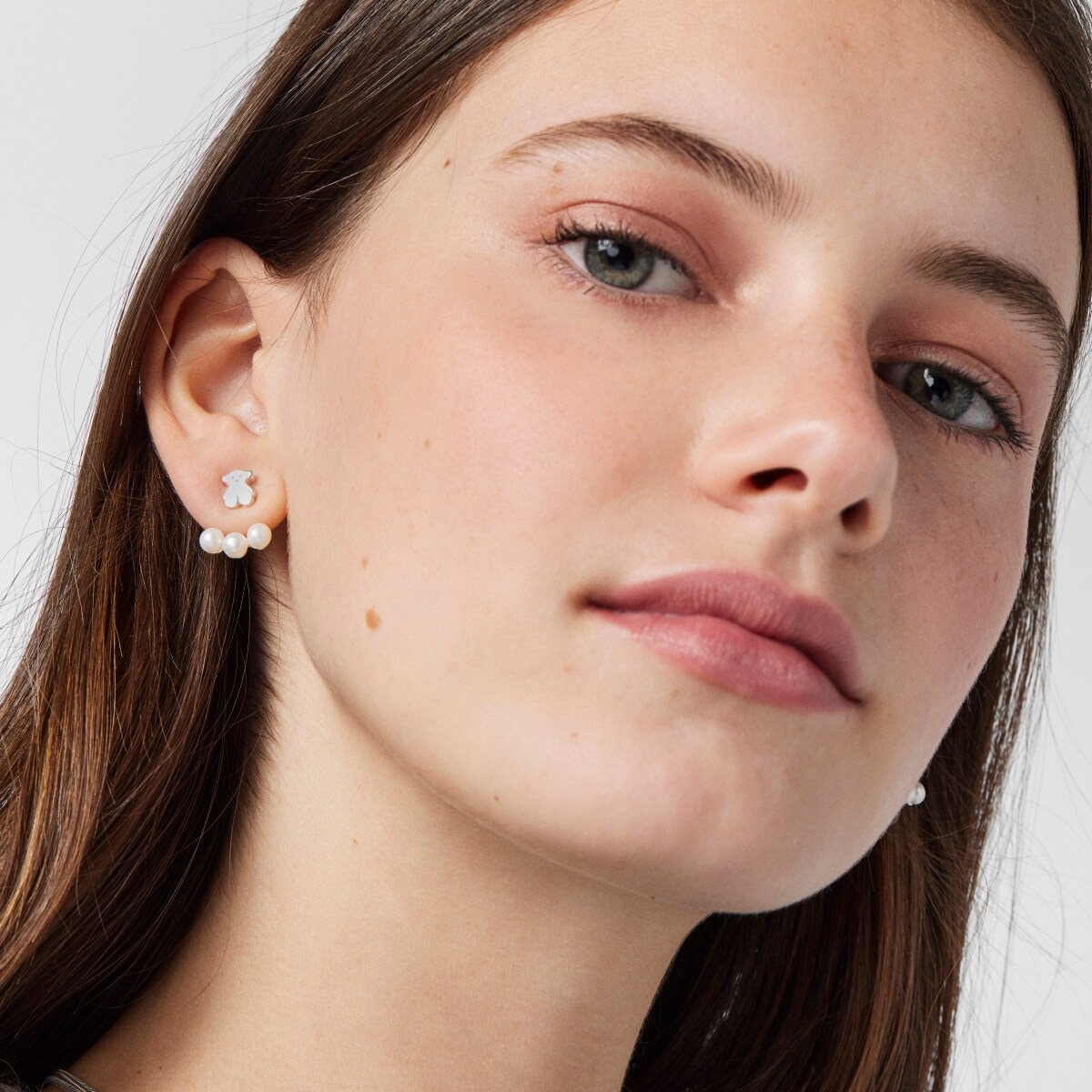 Short Nocturne Silver Earrings with Pearls