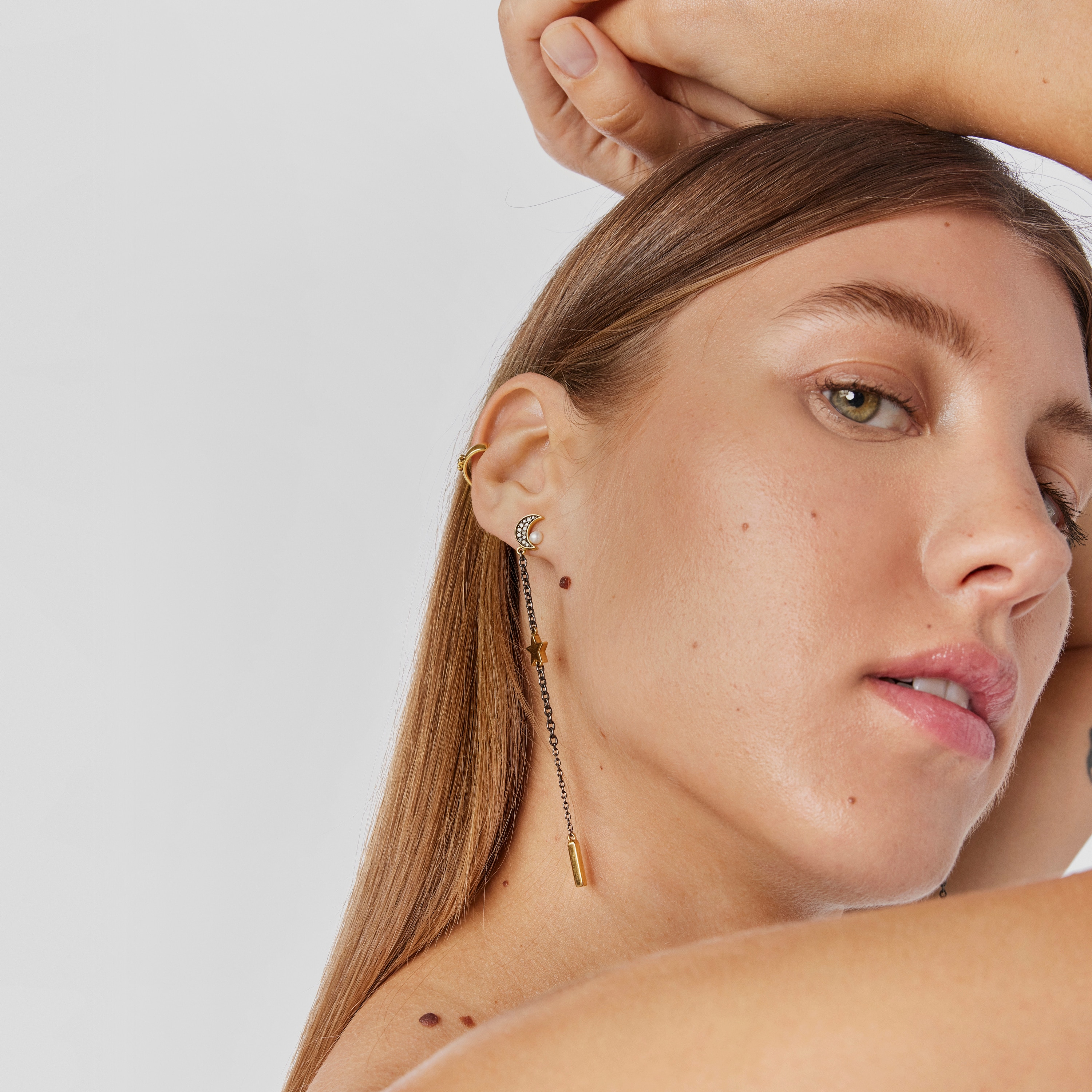 Long Nocturne Earrings in 18K gold vermeil and Dark Silver with Diamonds and Pearl