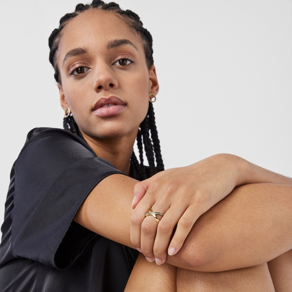 Anillo Nocturne cruzado con ba&ntilde;o de oro 18 kt sobre plata y Diamantes
