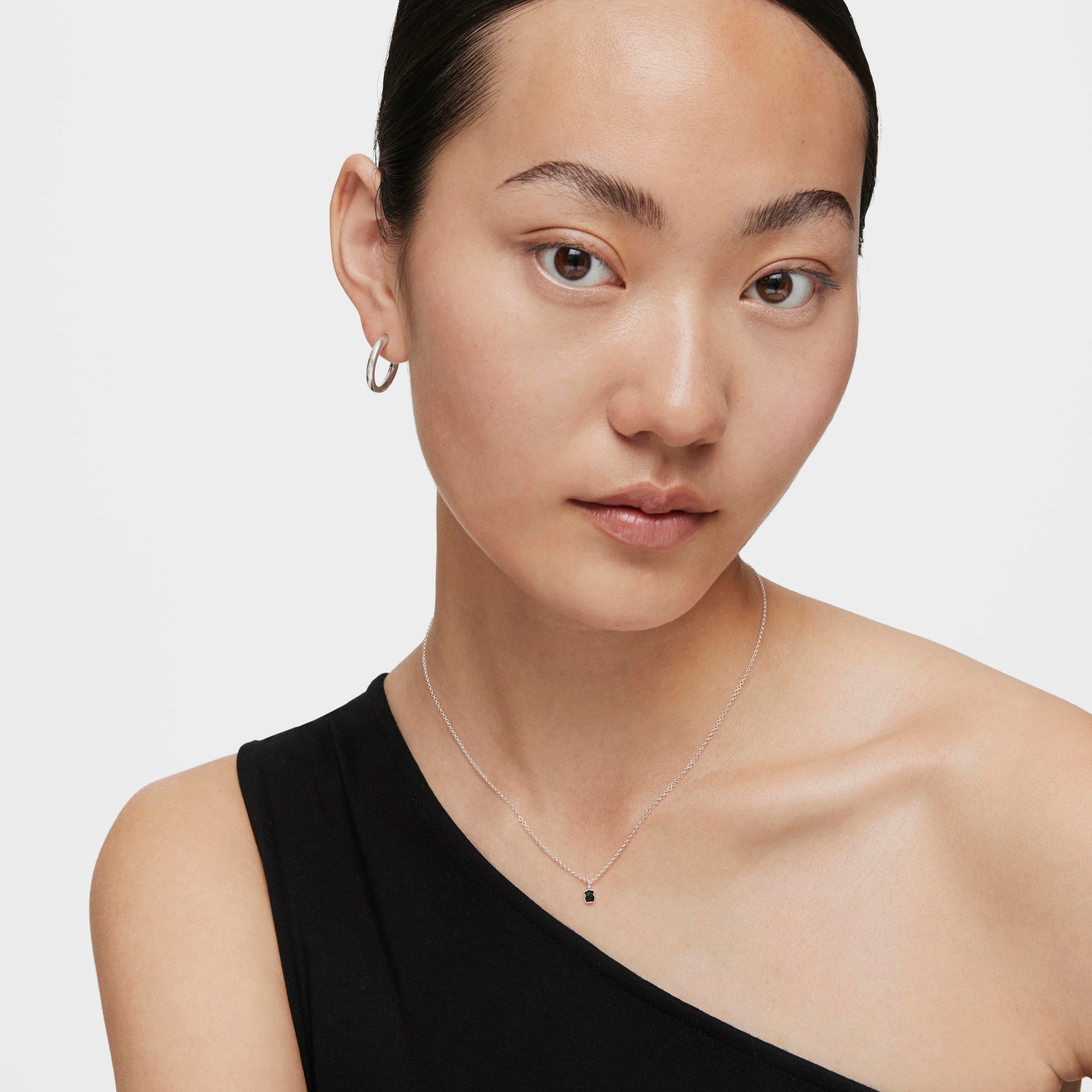 TOUS Mini Onix Necklace in Silver with Onyx 0,4cm.