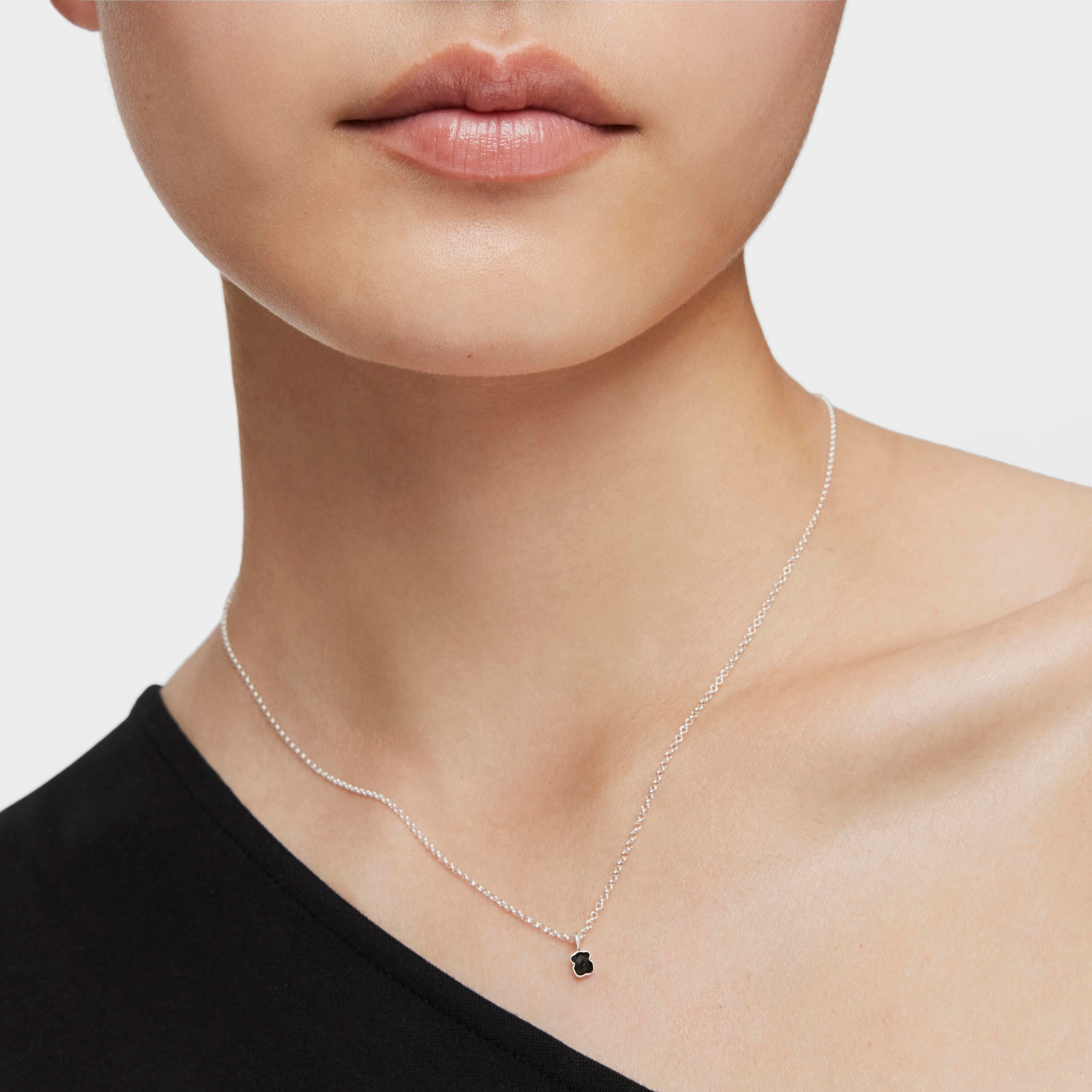 TOUS Mini Onix Necklace in Silver with Onyx 0,4cm.